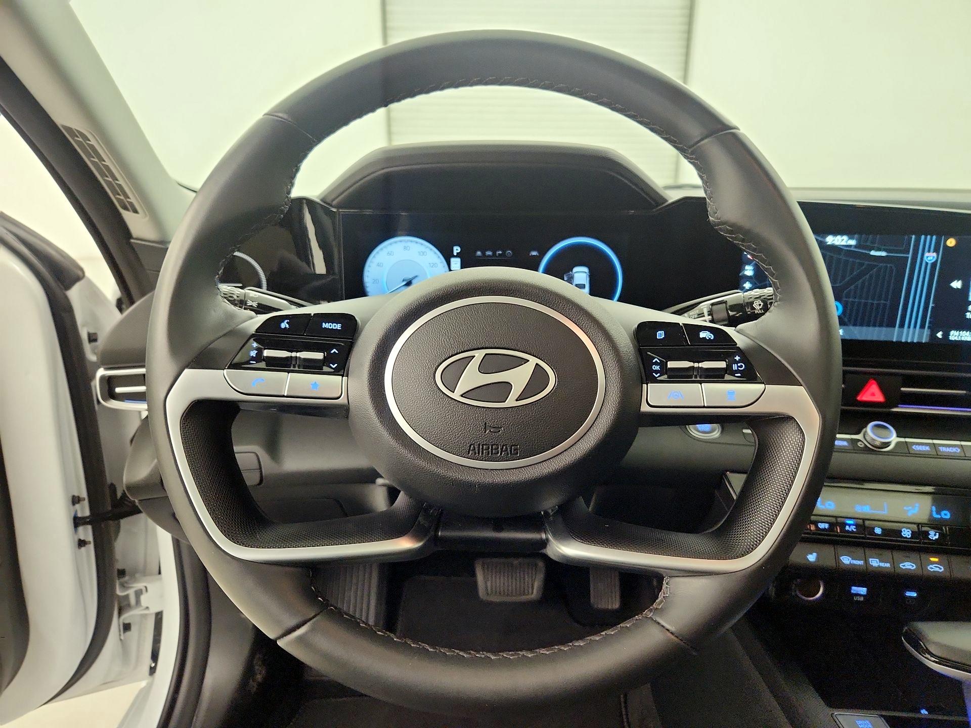 Thumbnail: 2025 Hyundai Elantra - 10
