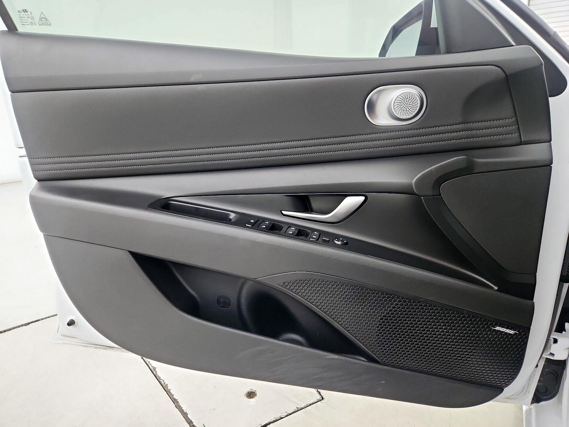 Thumbnail: 2025 Hyundai Elantra - 12