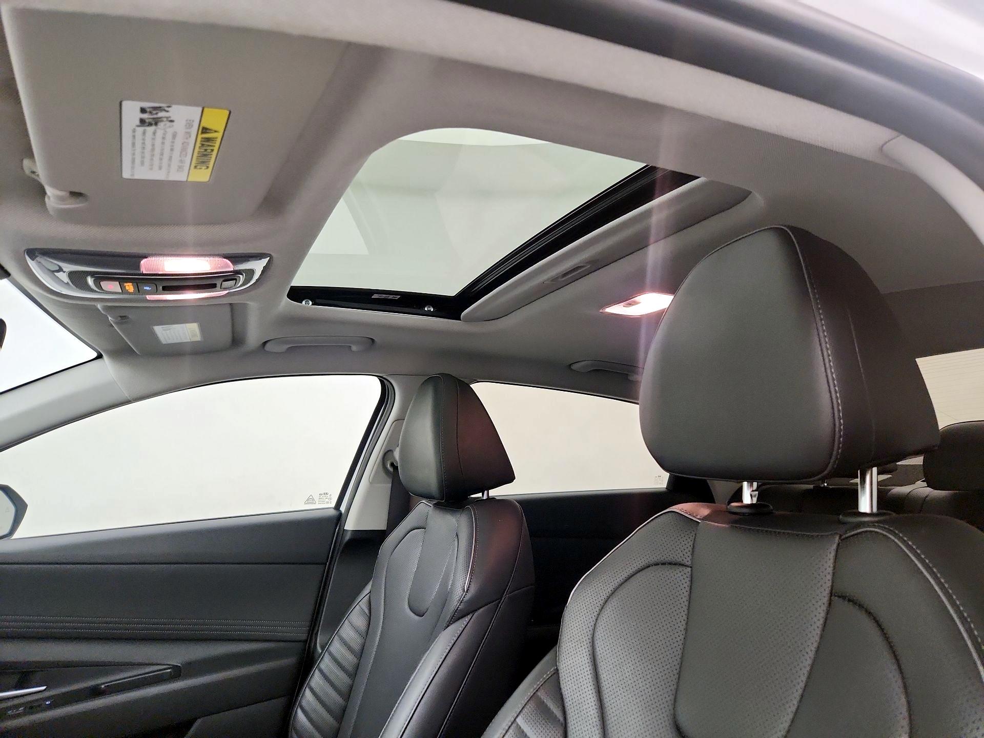 Thumbnail: 2025 Hyundai Elantra - 20