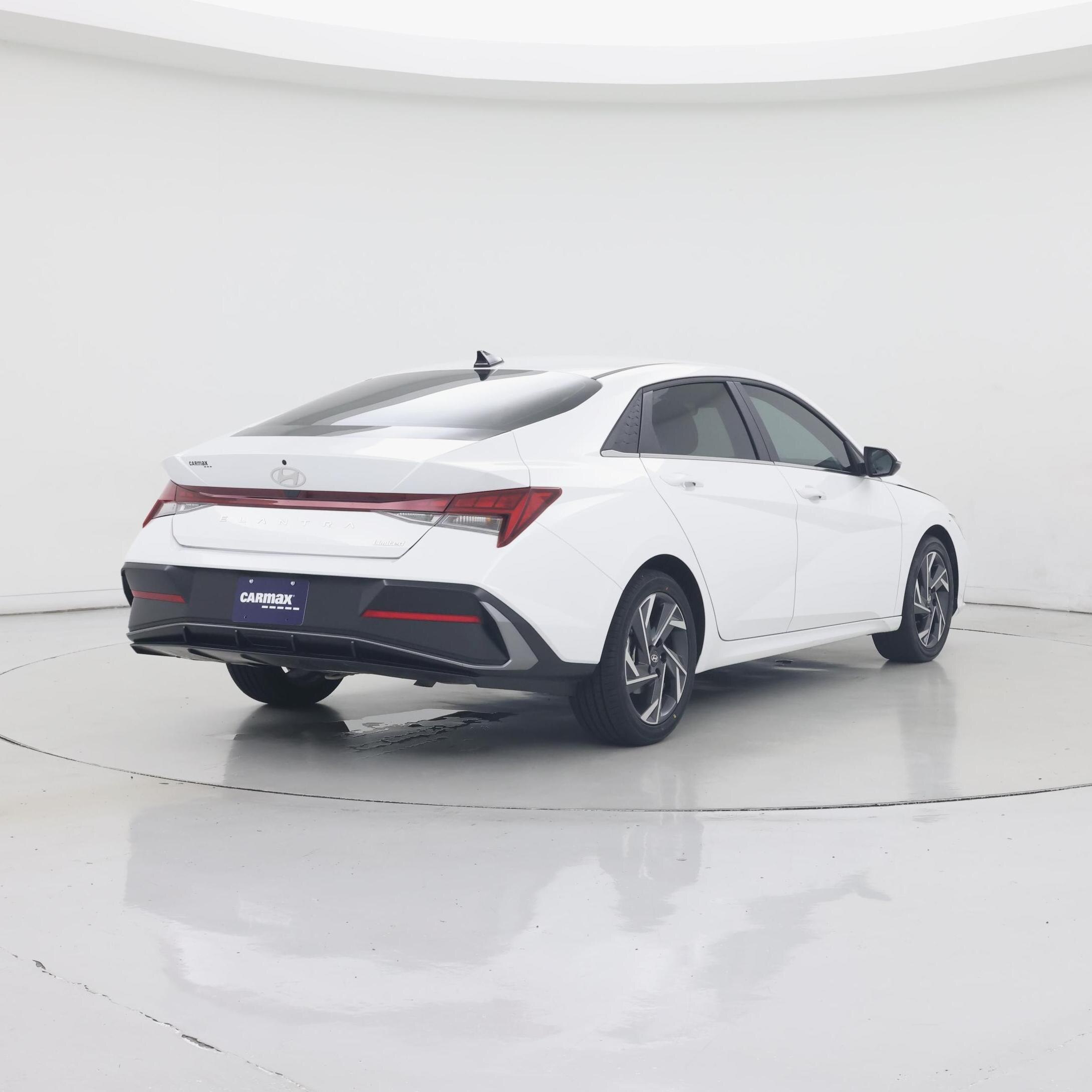 Thumbnail: 2025 Hyundai Elantra - 8