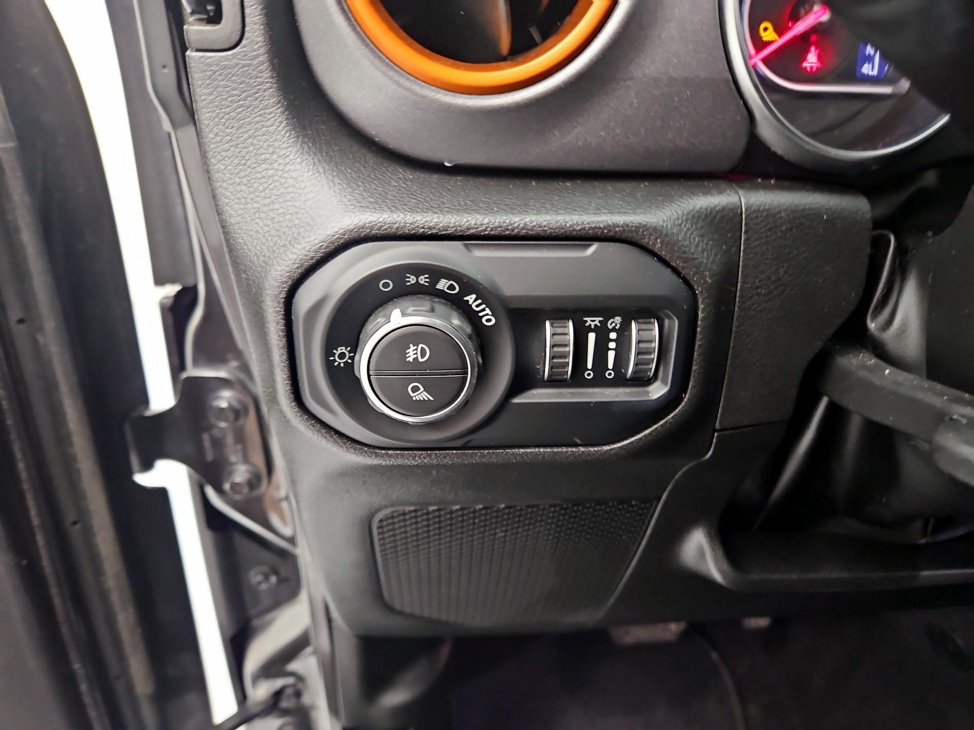 Thumbnail: 2022 Jeep Gladiator - 13