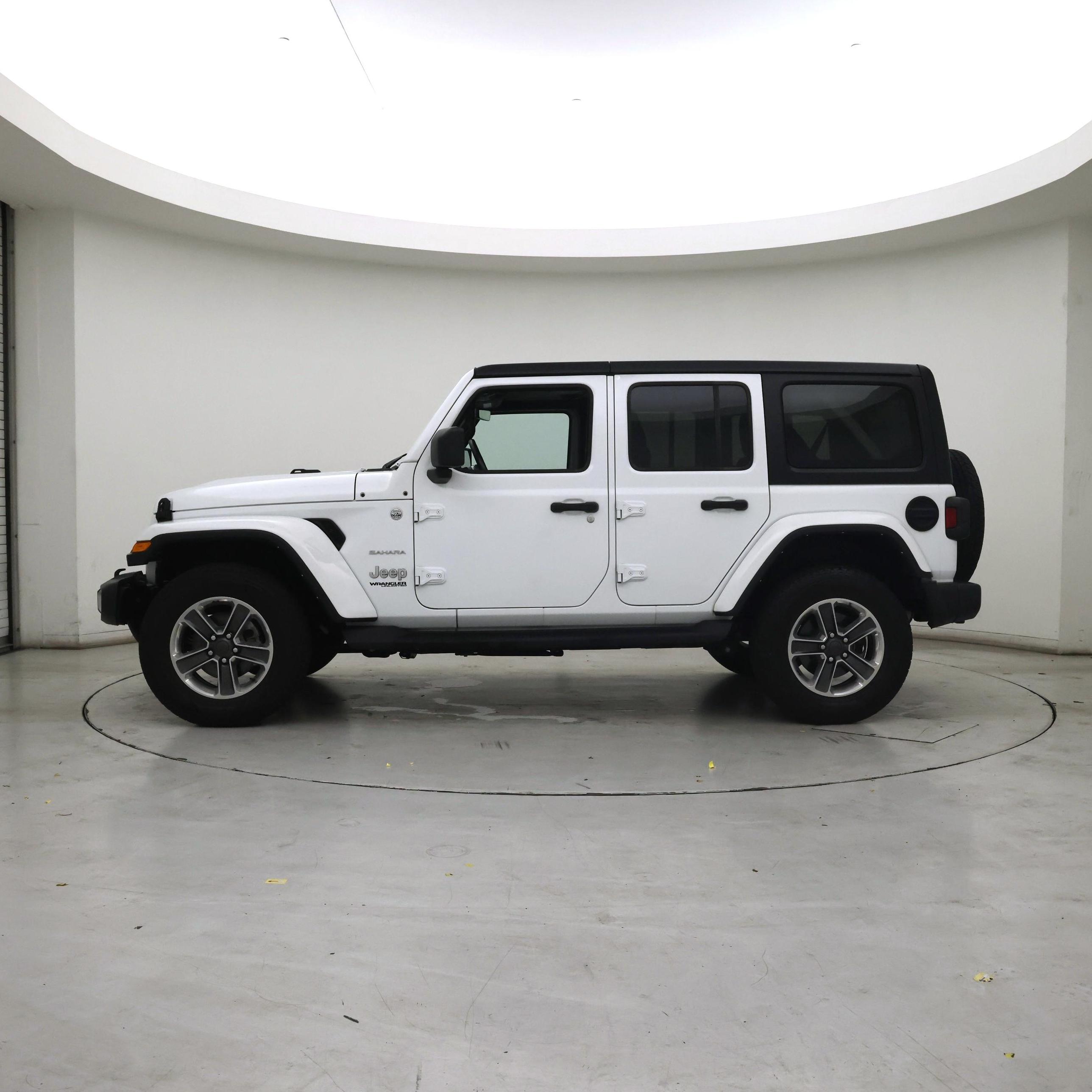 Thumbnail: 2022 Jeep Wrangler - 3