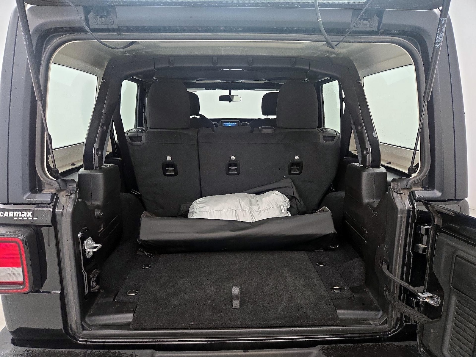 2022 Jeep Wrangler Unlimited Sport - Photo 21