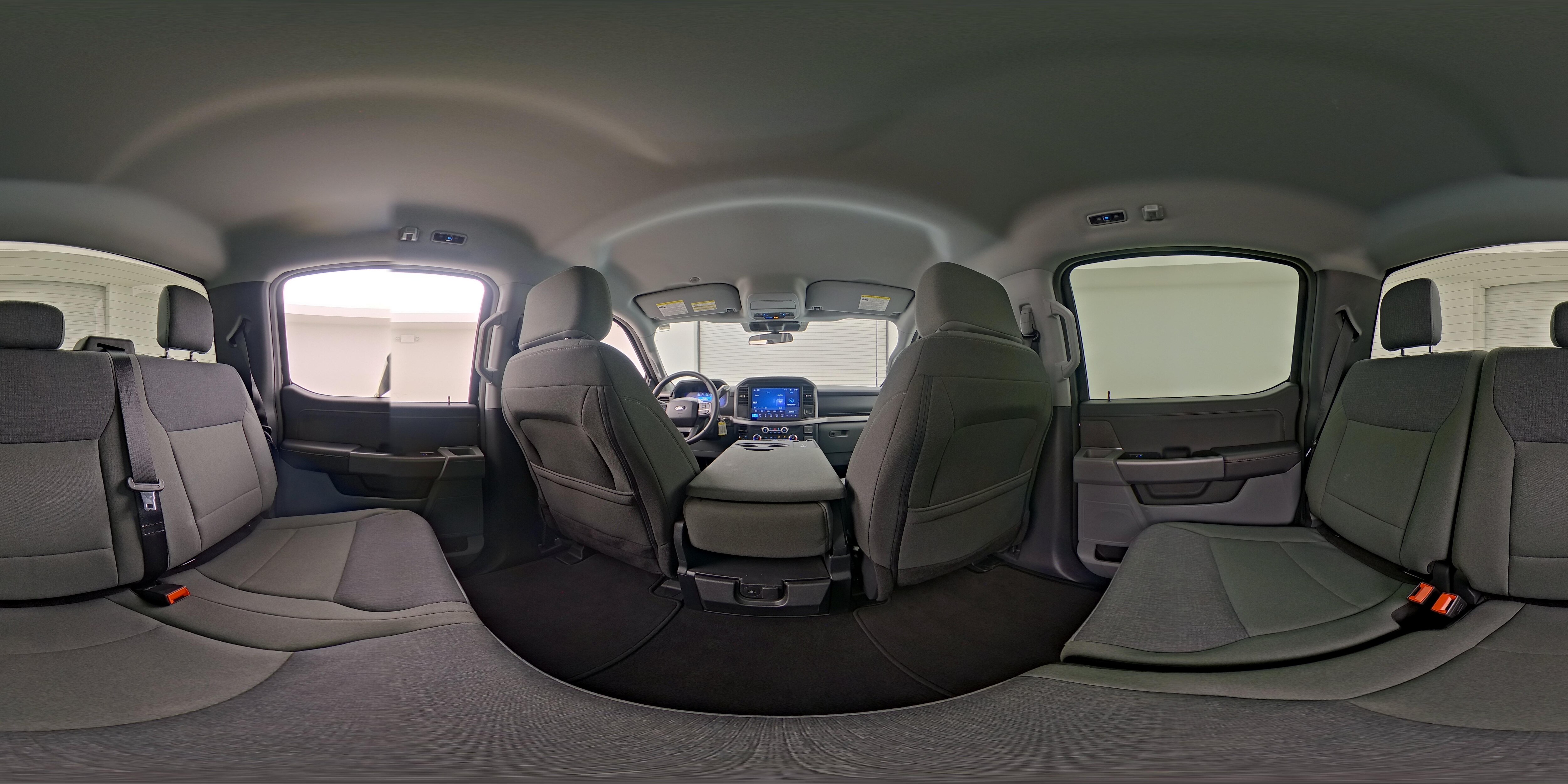 2025 Ford F-150 XLT - Photo 25