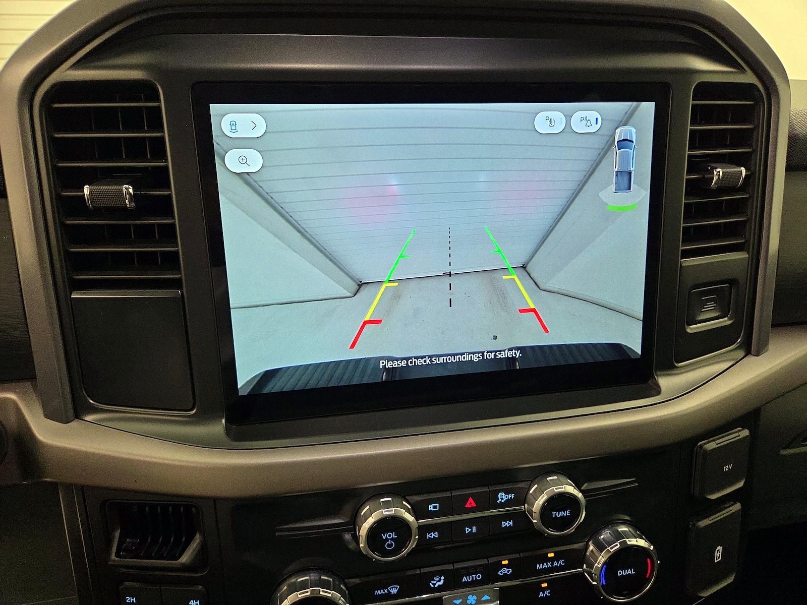 2025 Ford F-150 XLT - Photo 15