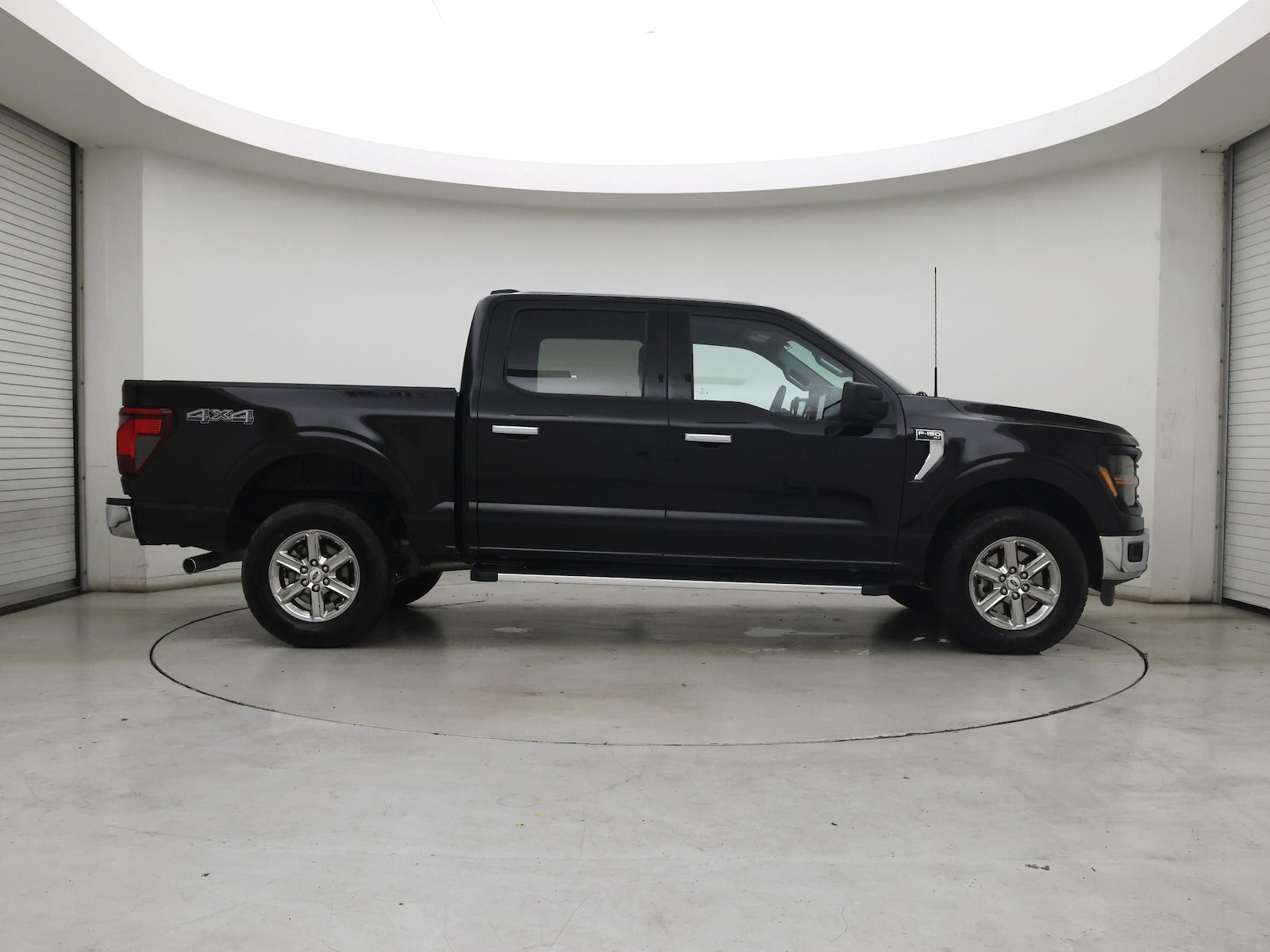 2025 Ford F-150 XLT - Photo 8