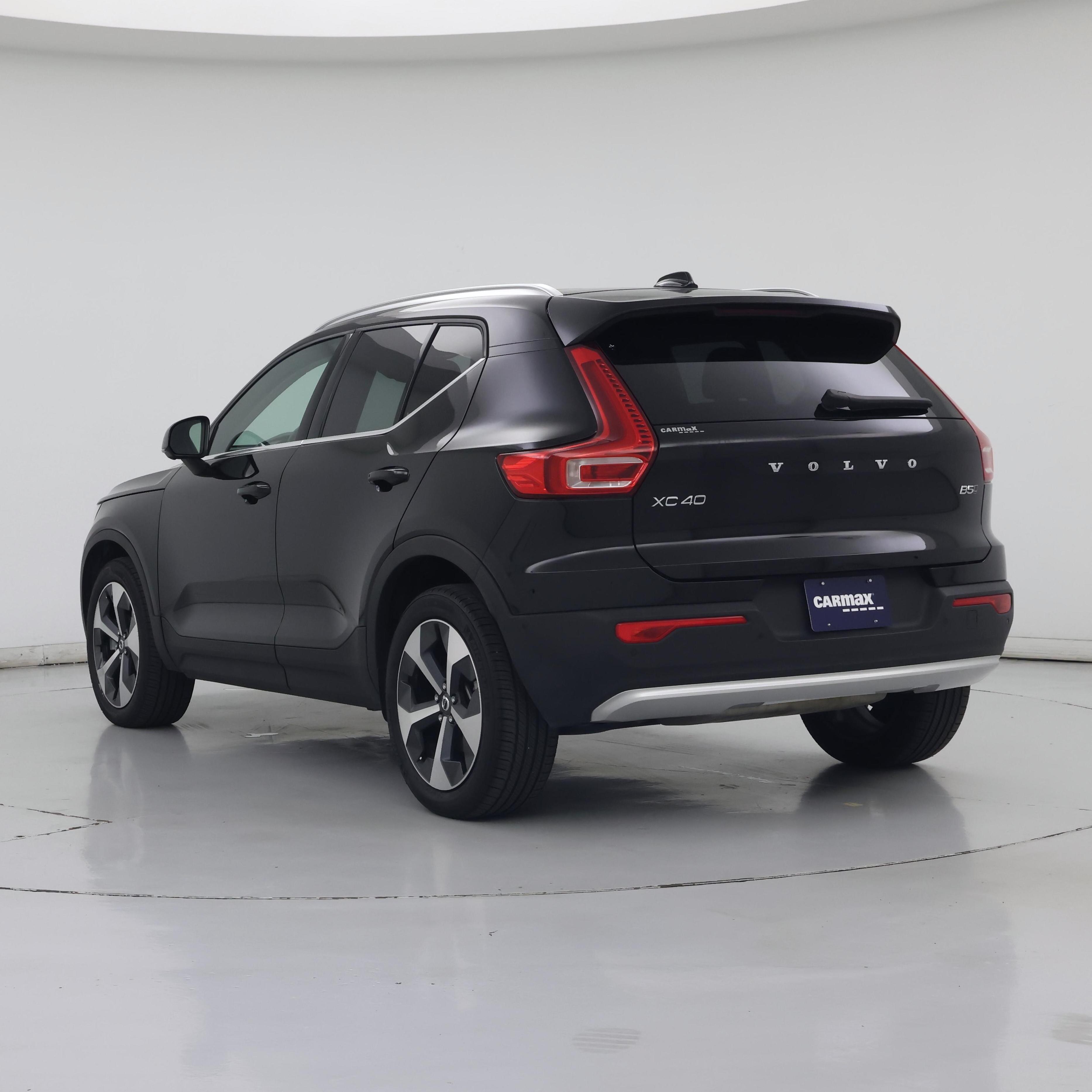 Thumbnail: 2025 Volvo XC40 - 2