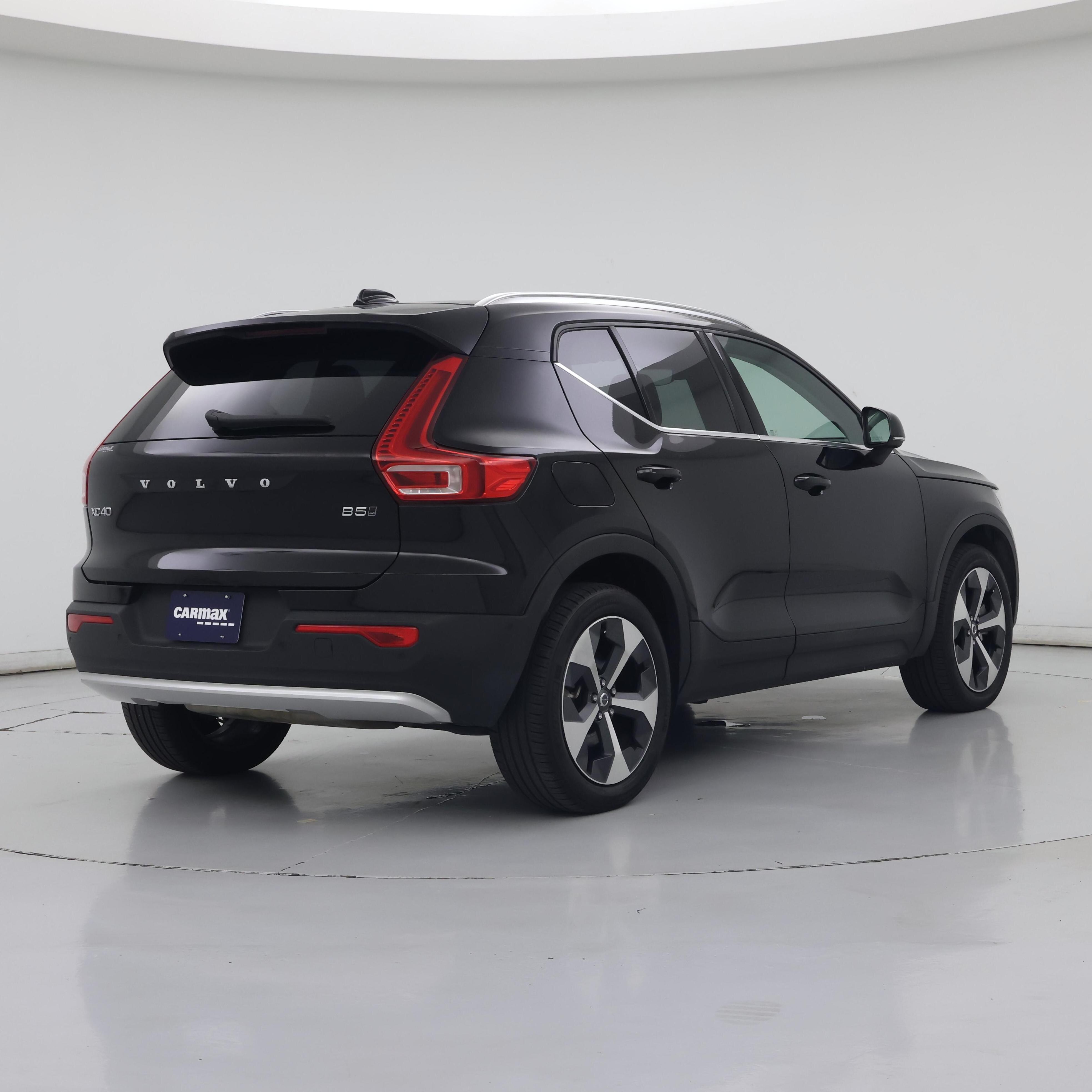 Thumbnail: 2025 Volvo XC40 - 8