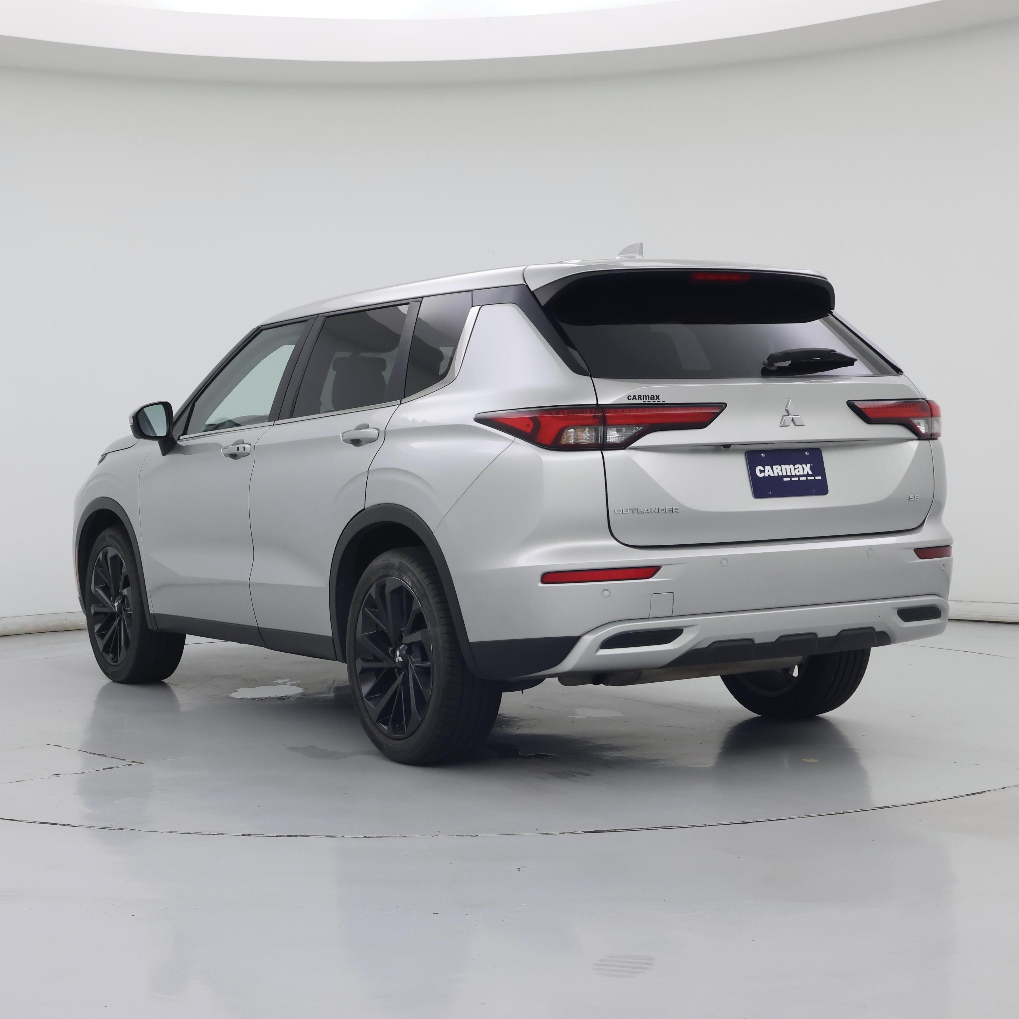 Thumbnail: 2024 Mitsubishi Outlander - 2