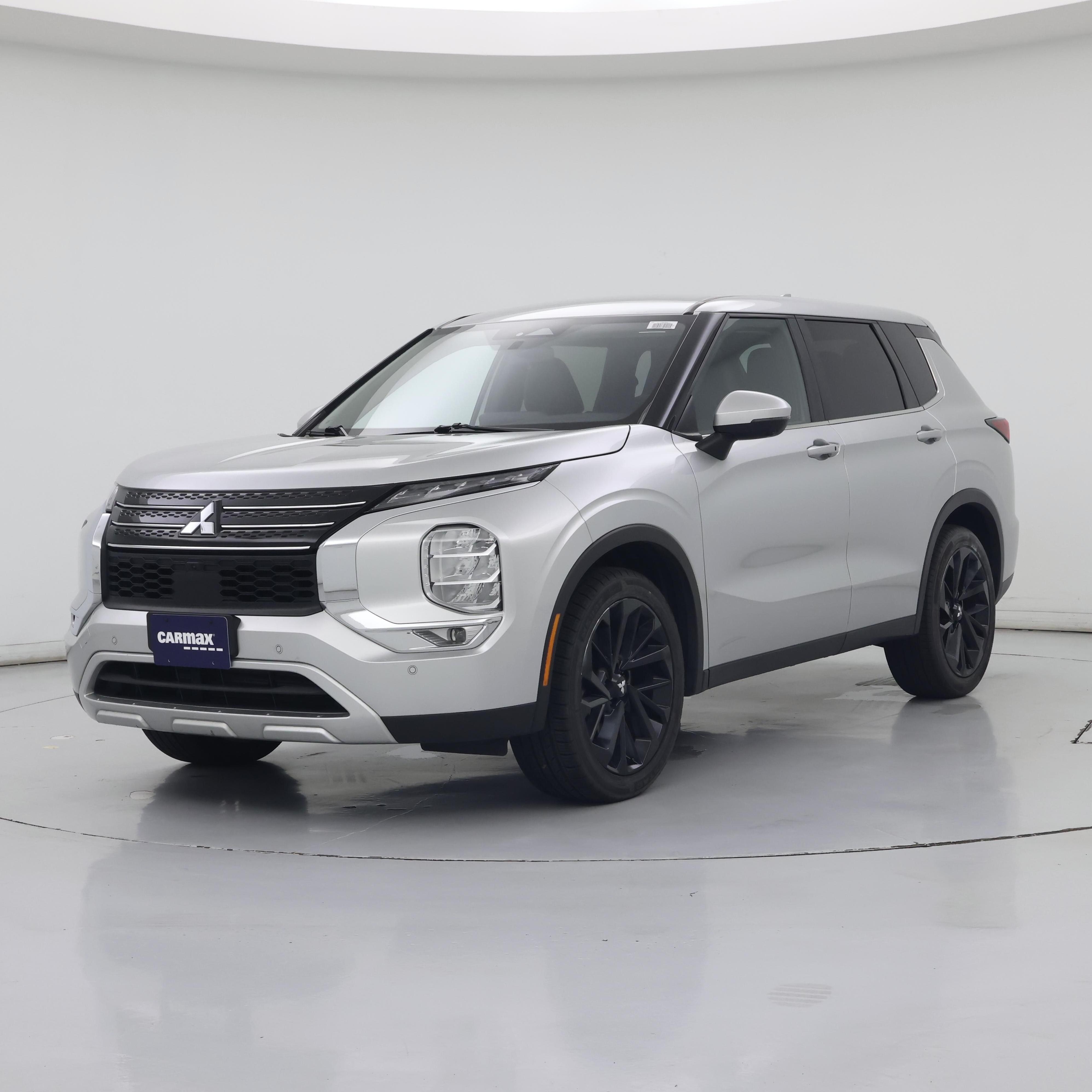 Thumbnail: 2024 Mitsubishi Outlander - 4