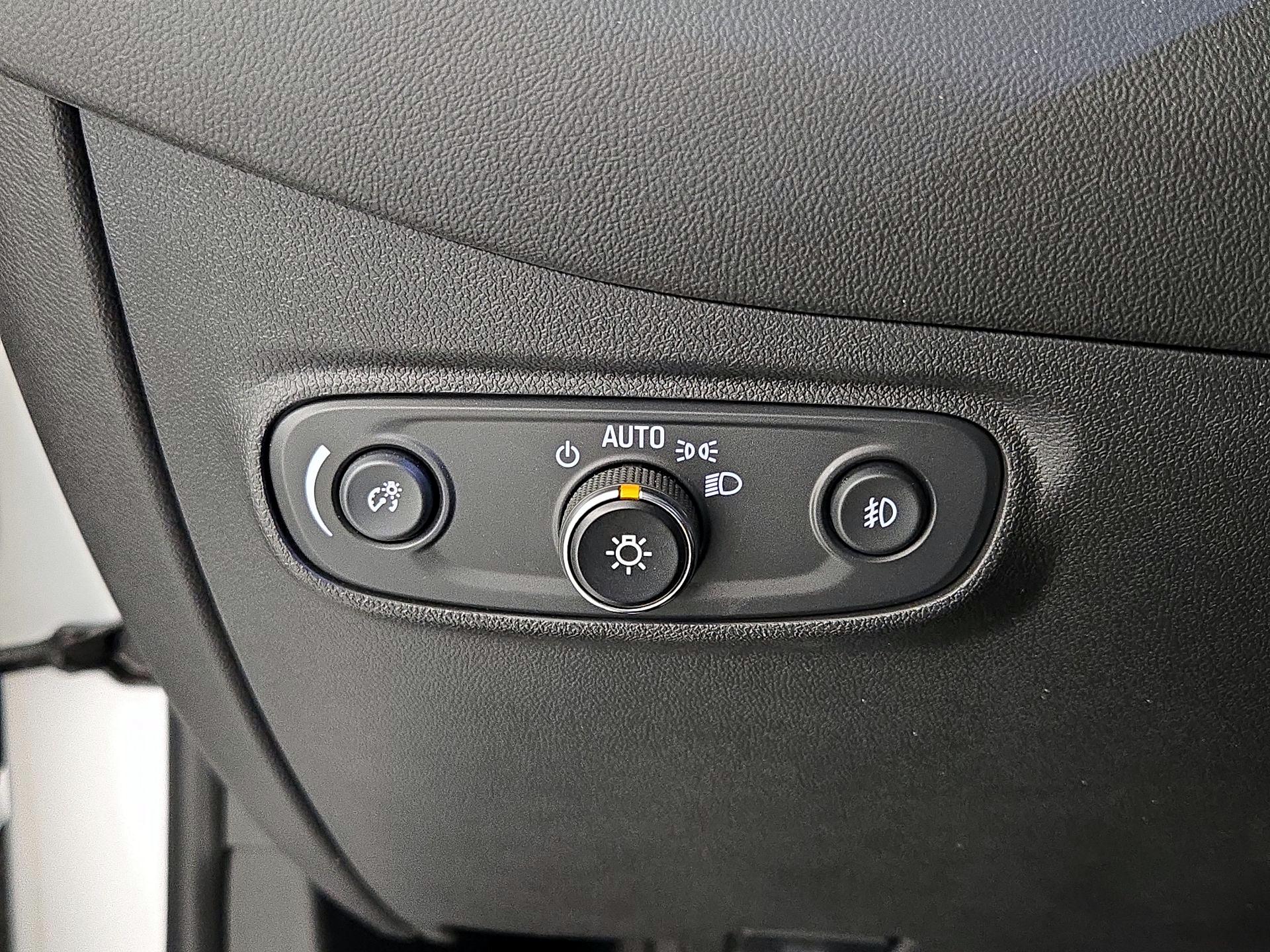 Thumbnail: 2021 Chevrolet Equinox - 13