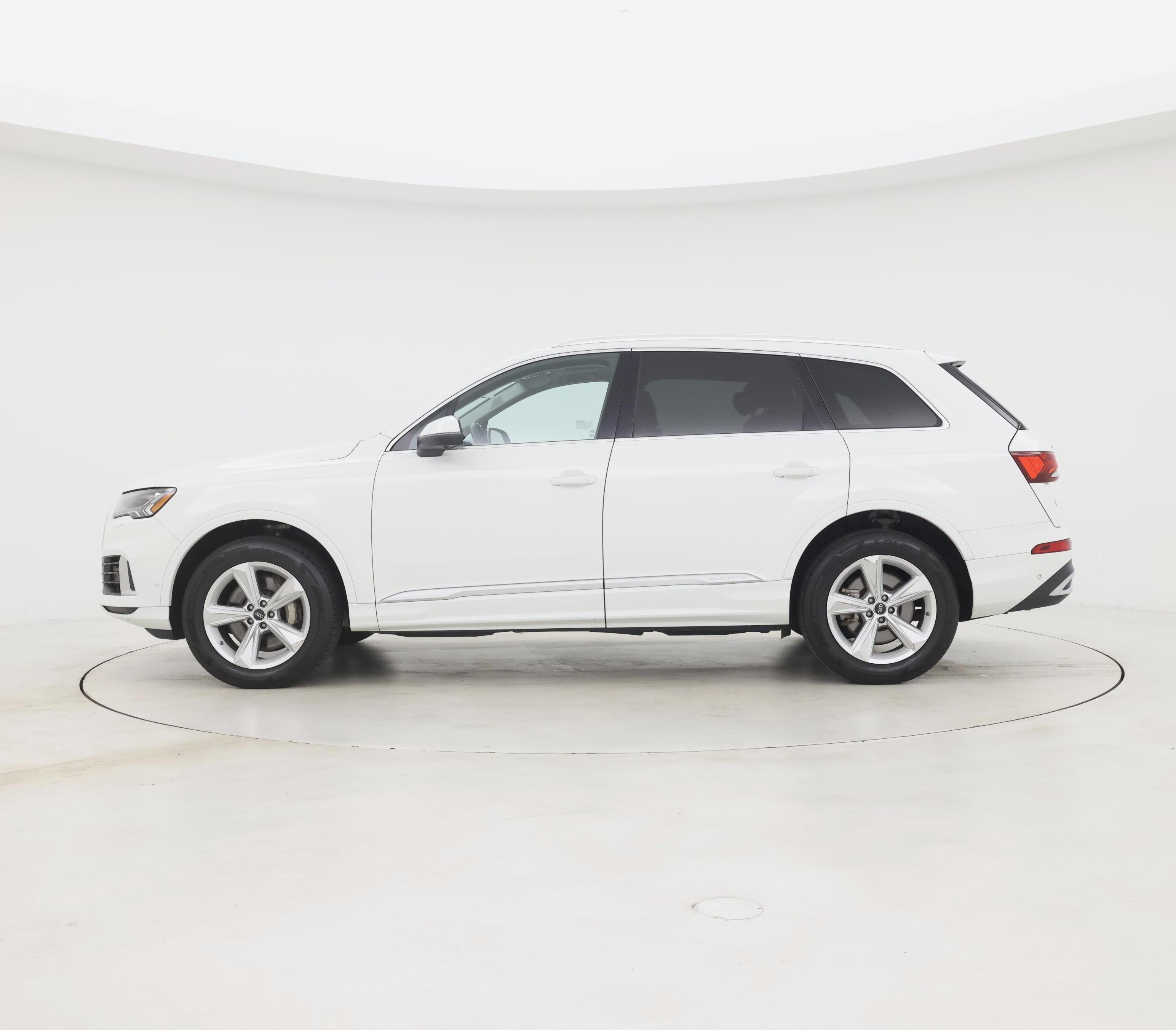 Thumbnail: 2024 Audi Q7 - 3