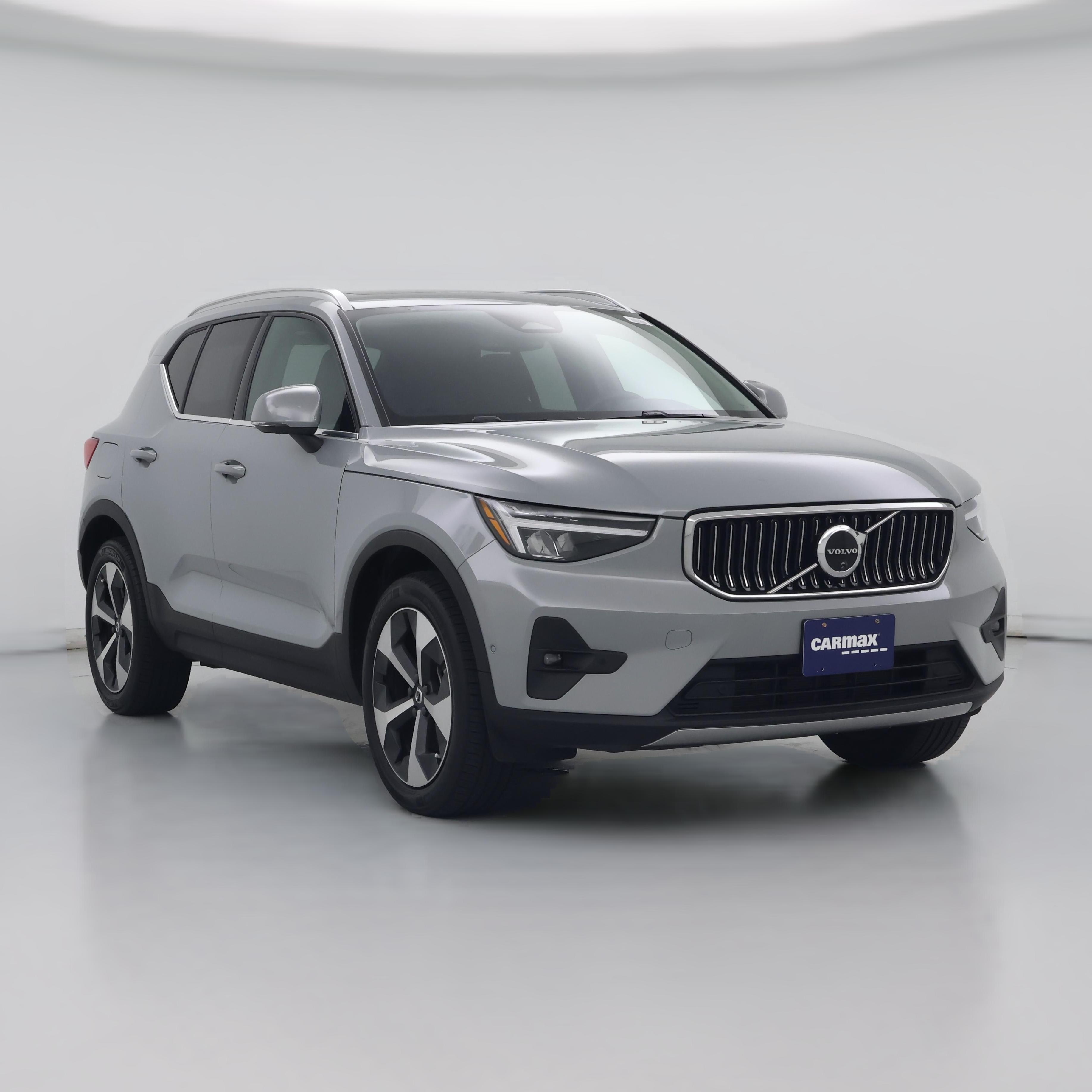 Thumbnail: 2025 Volvo XC40 - 1