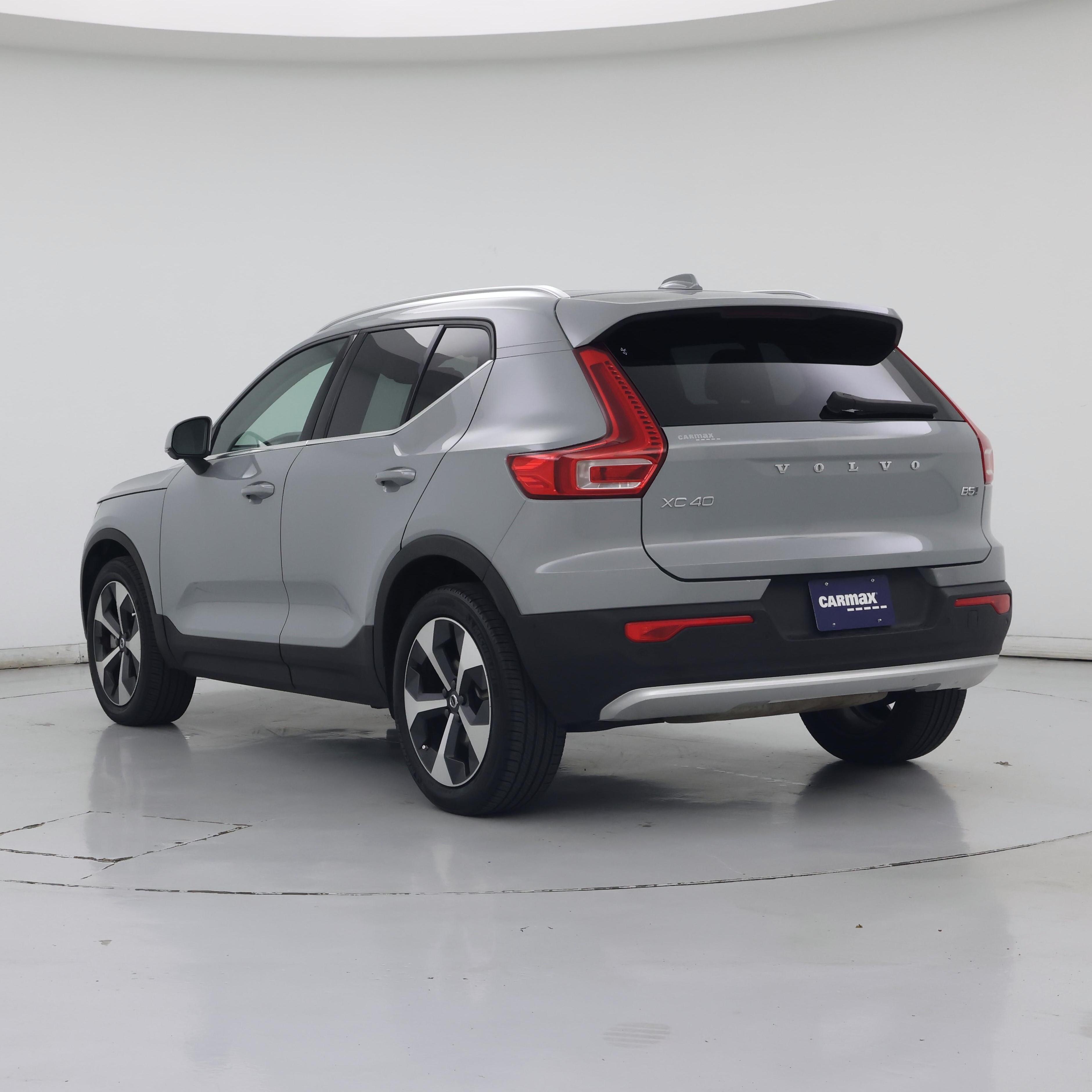 Thumbnail: 2025 Volvo XC40 - 2