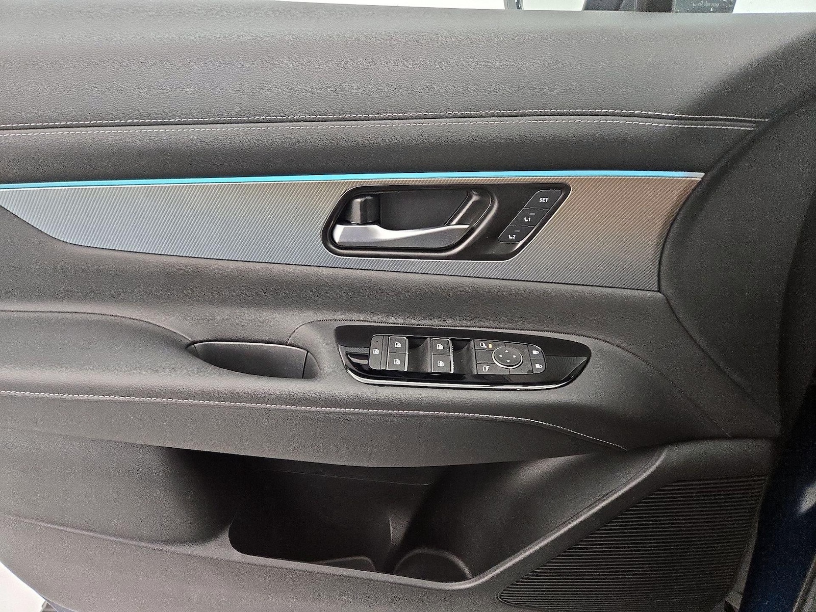2025 Nissan Murano SL - Photo 13