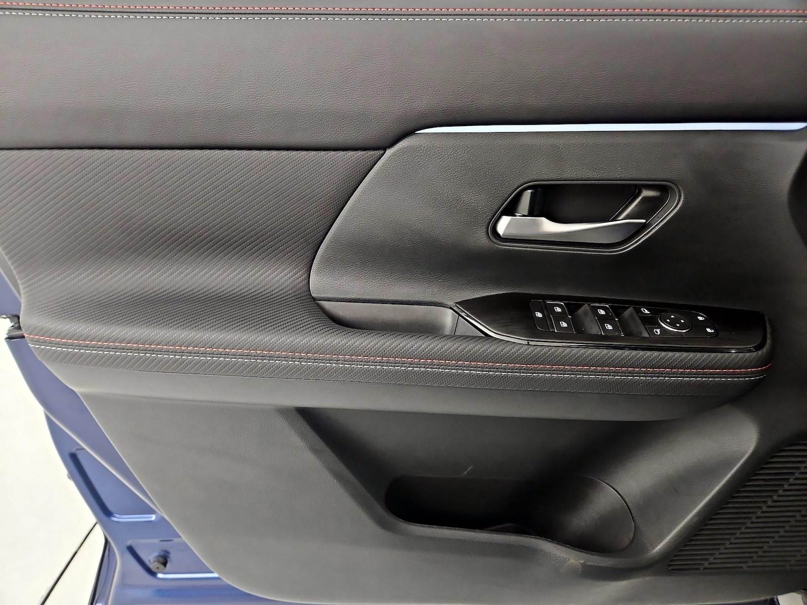 2025 Nissan Kicks SR AWD - Photo 11
