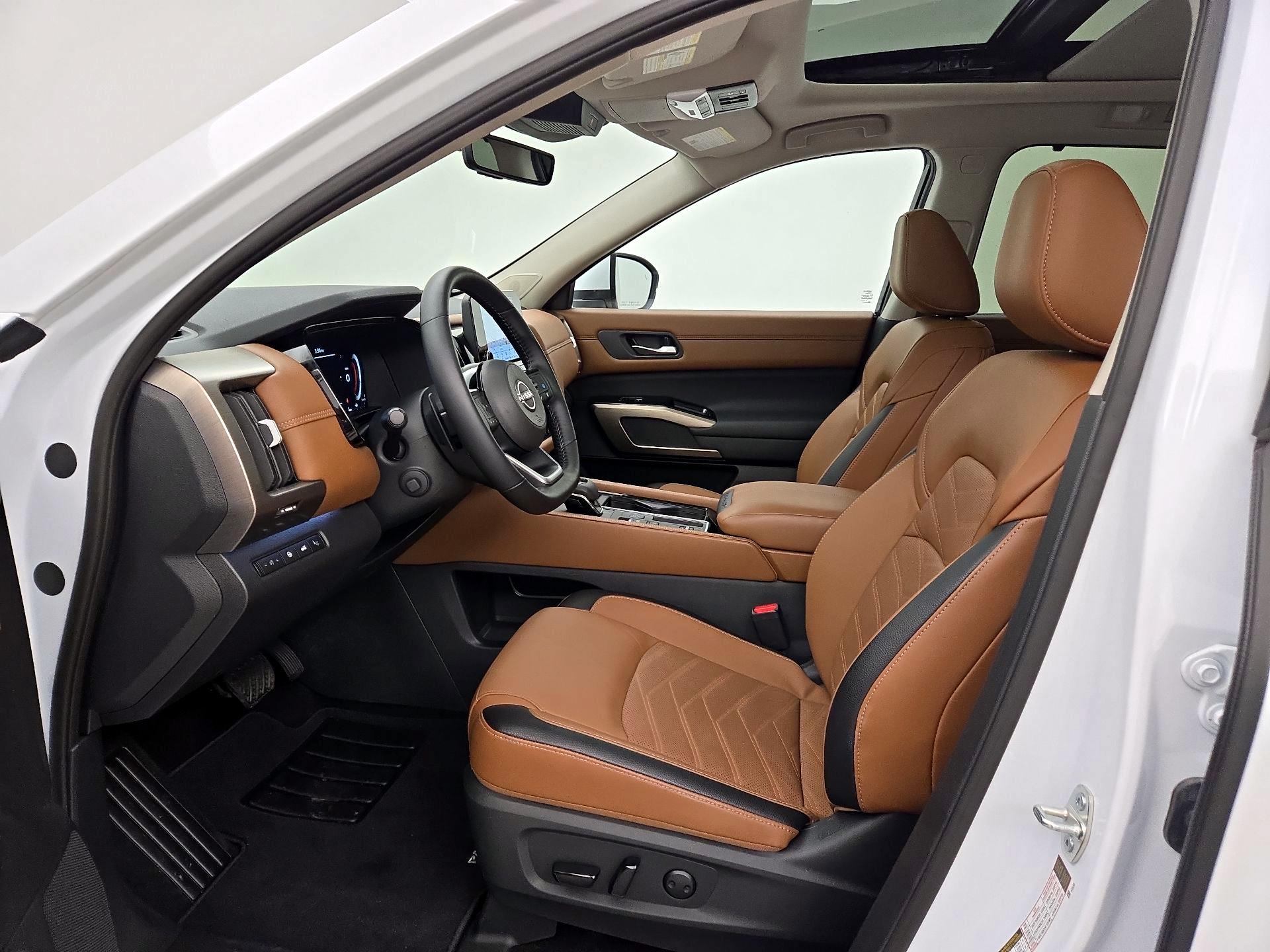 Thumbnail: 2025 Nissan Pathfinder - 11