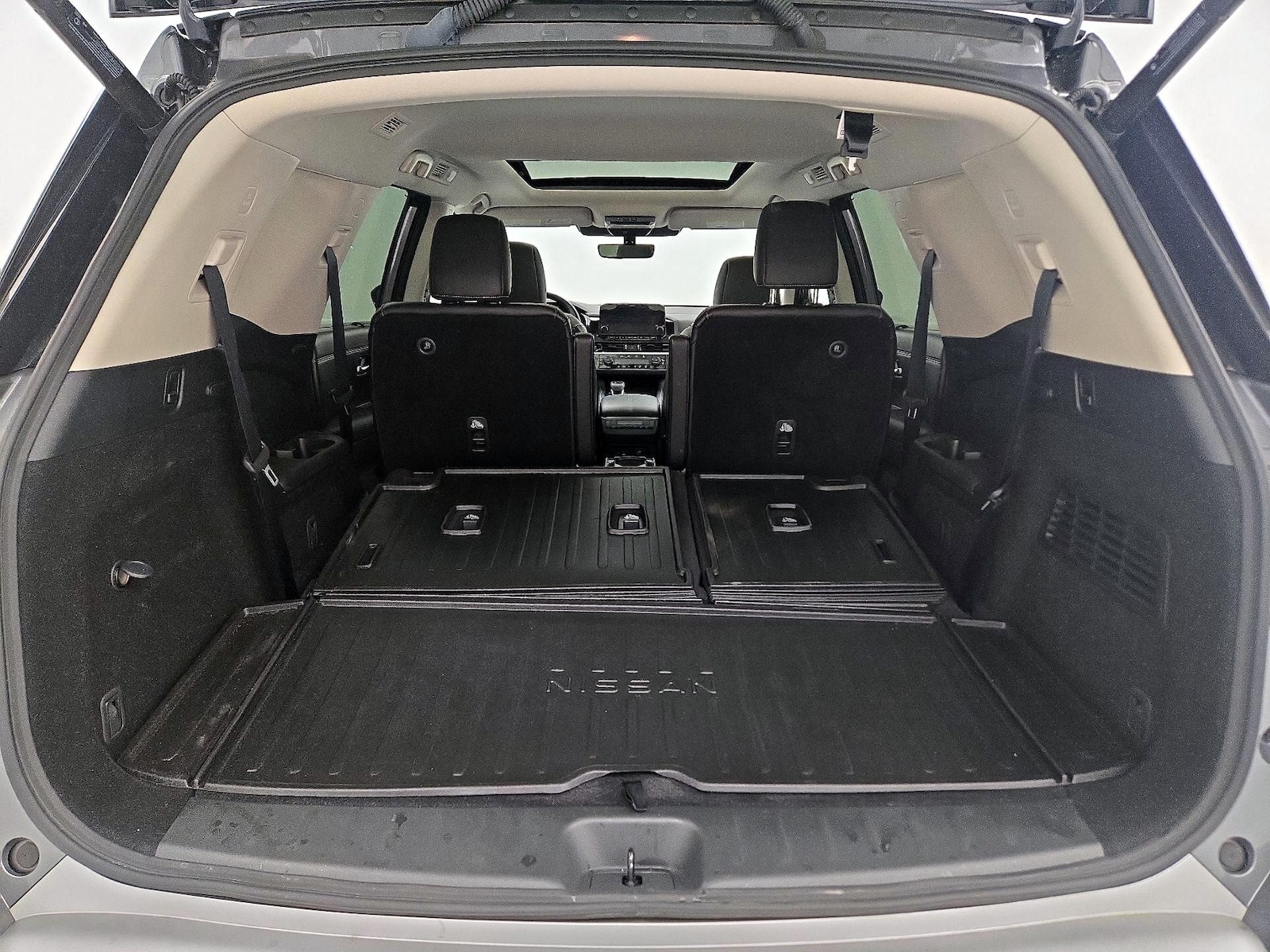 2025 Nissan Pathfinder Platinum - Photo 25