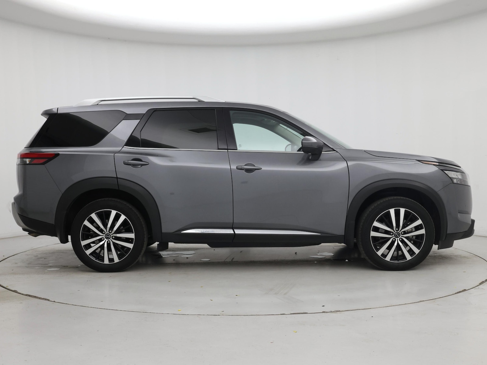 2025 Nissan Pathfinder Platinum - Photo 8