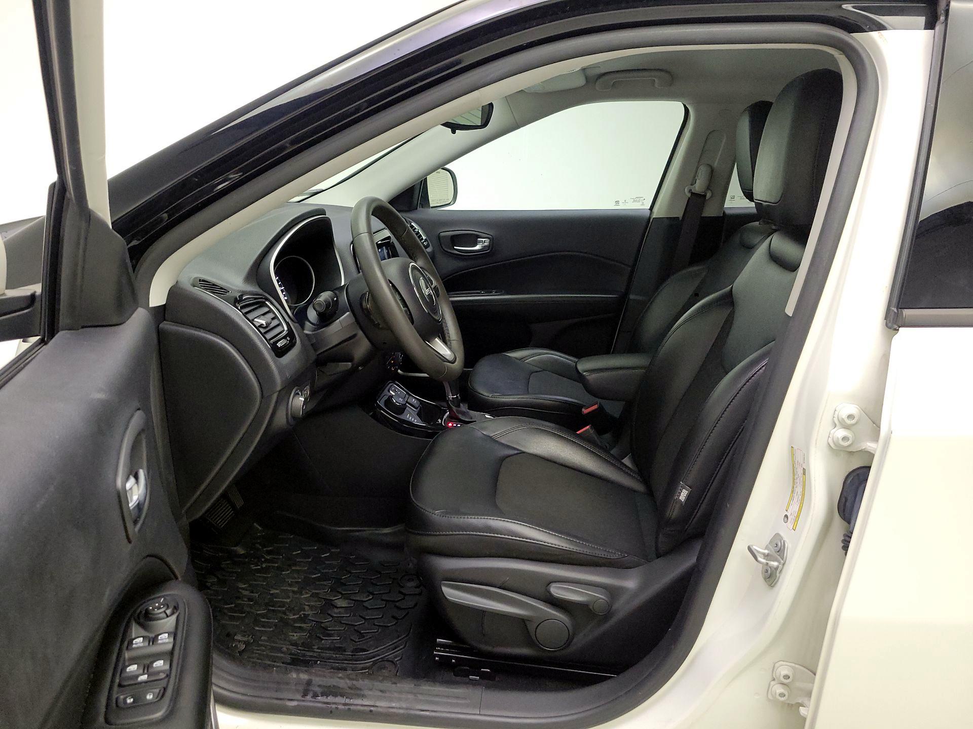 Thumbnail: 2021 Jeep Compass - 11