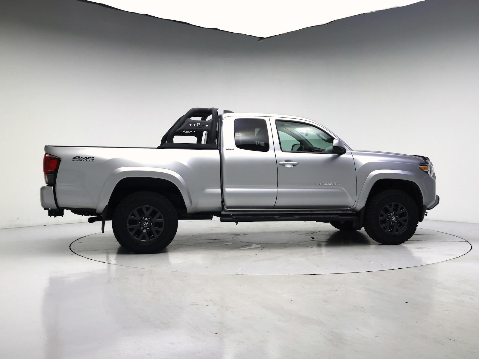 2022 Toyota Tacoma SR5 - Photo 8
