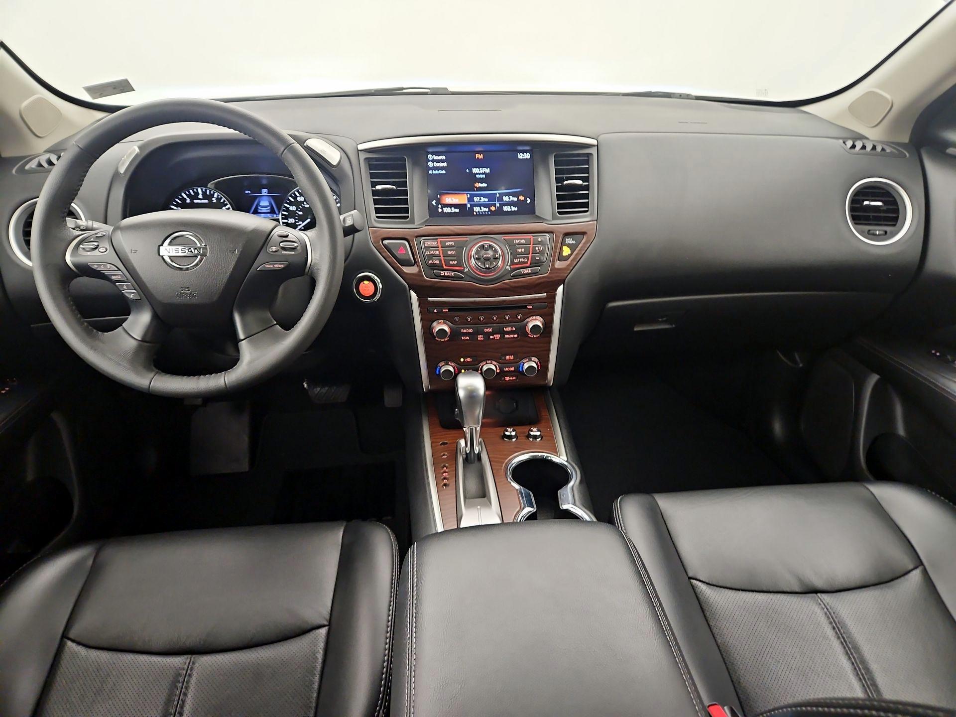 Thumbnail: 2017 Nissan Pathfinder - 9
