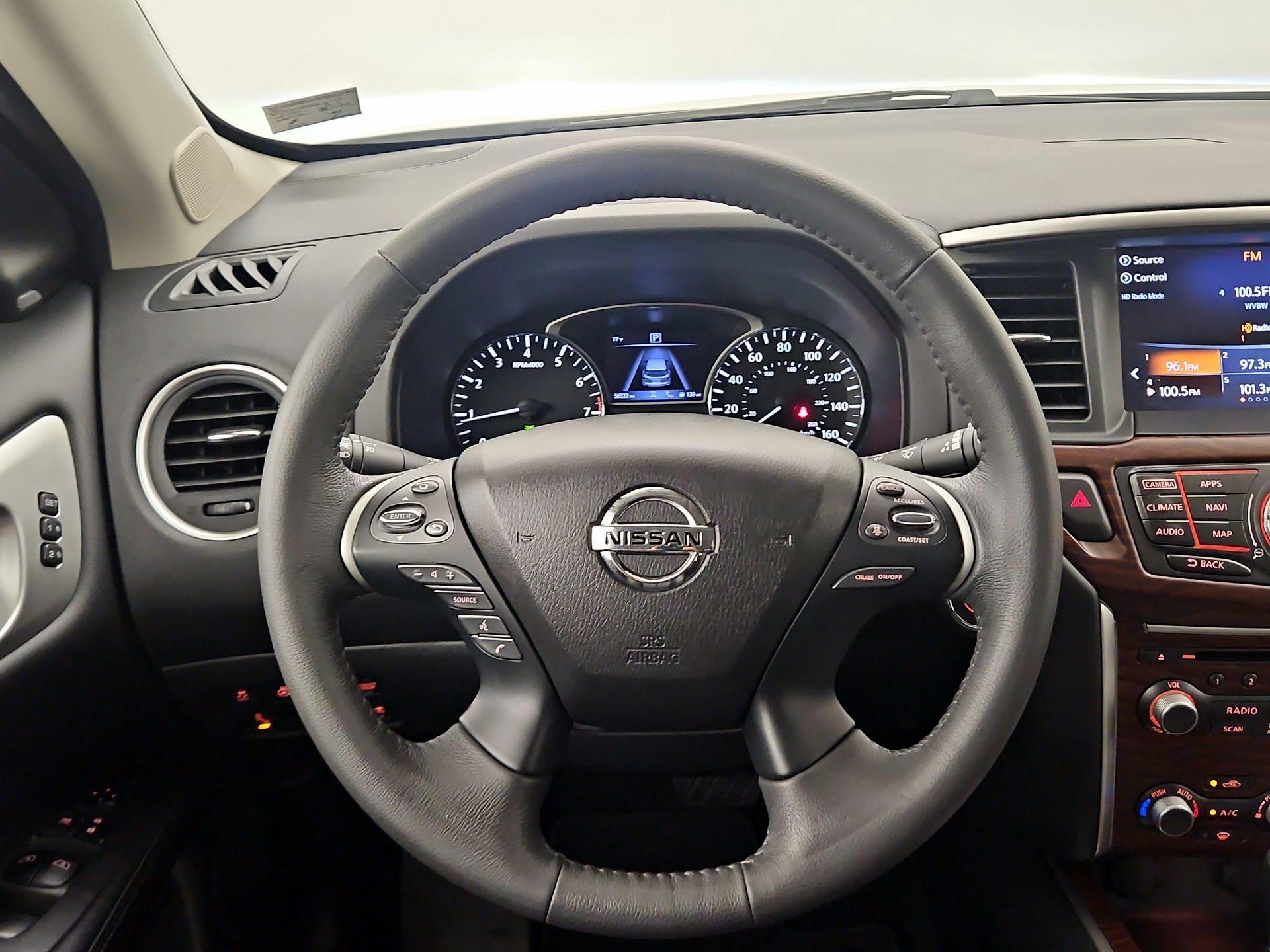 Thumbnail: 2017 Nissan Pathfinder - 10