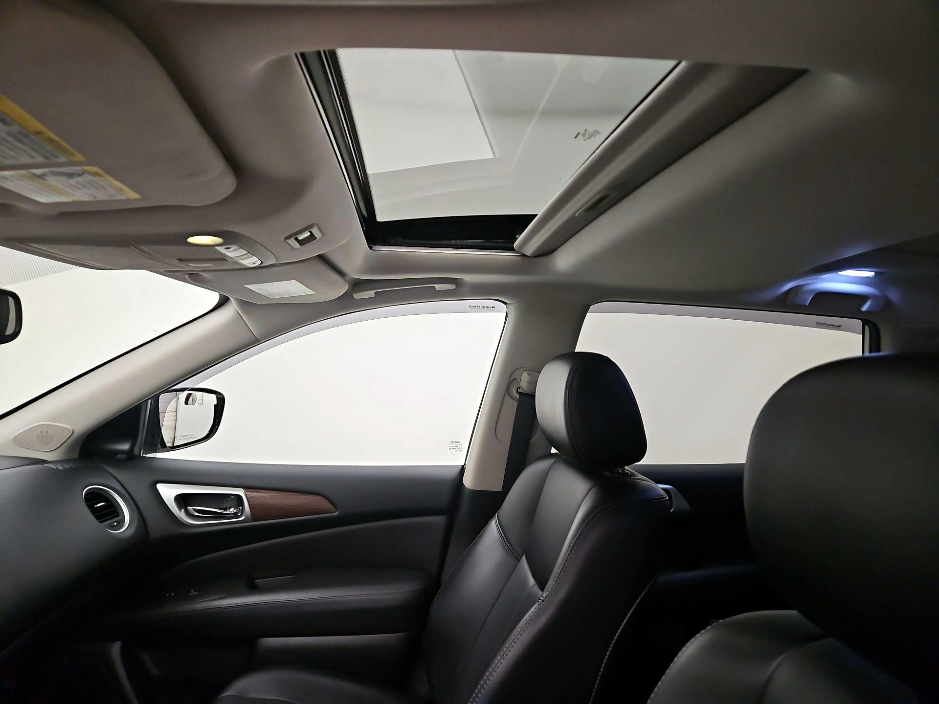 Thumbnail: 2017 Nissan Pathfinder - 20