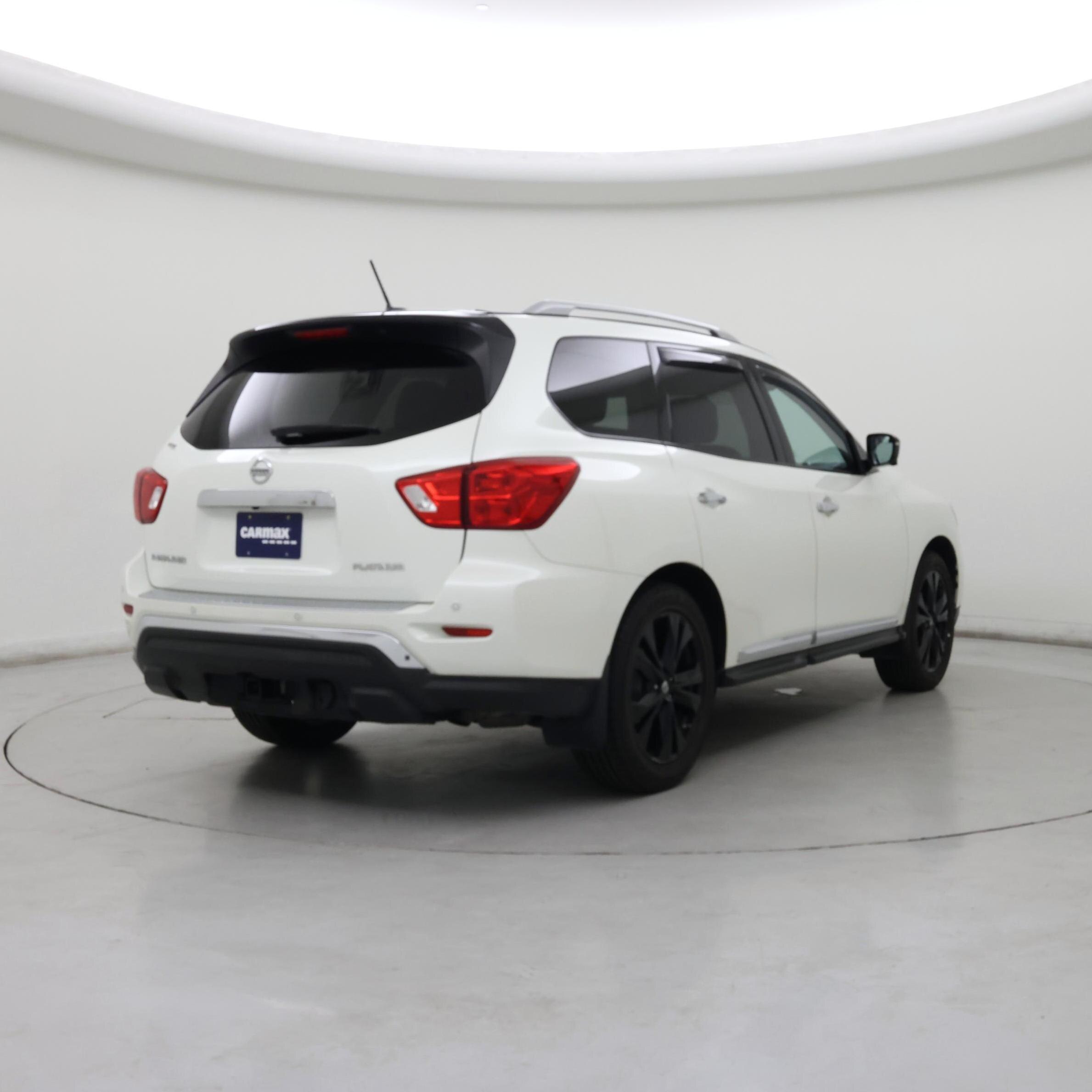 Thumbnail: 2017 Nissan Pathfinder - 8