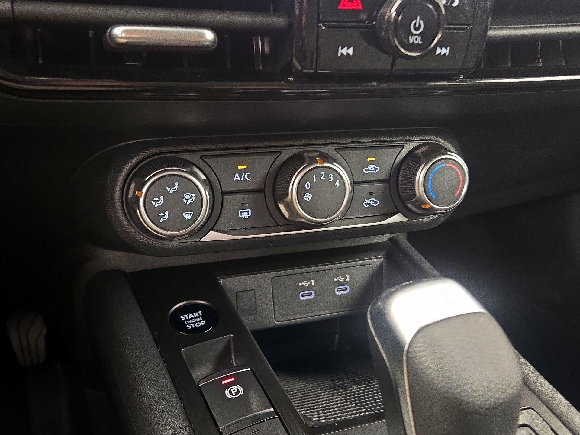 Thumbnail: 2025 Nissan Kicks - 16