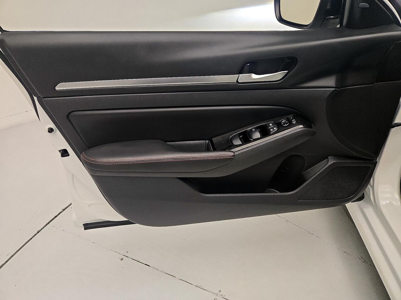 2024 Nissan Altima SR - Photo 13