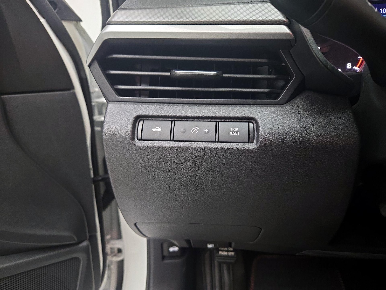 2024 Nissan Altima SR - Photo 14