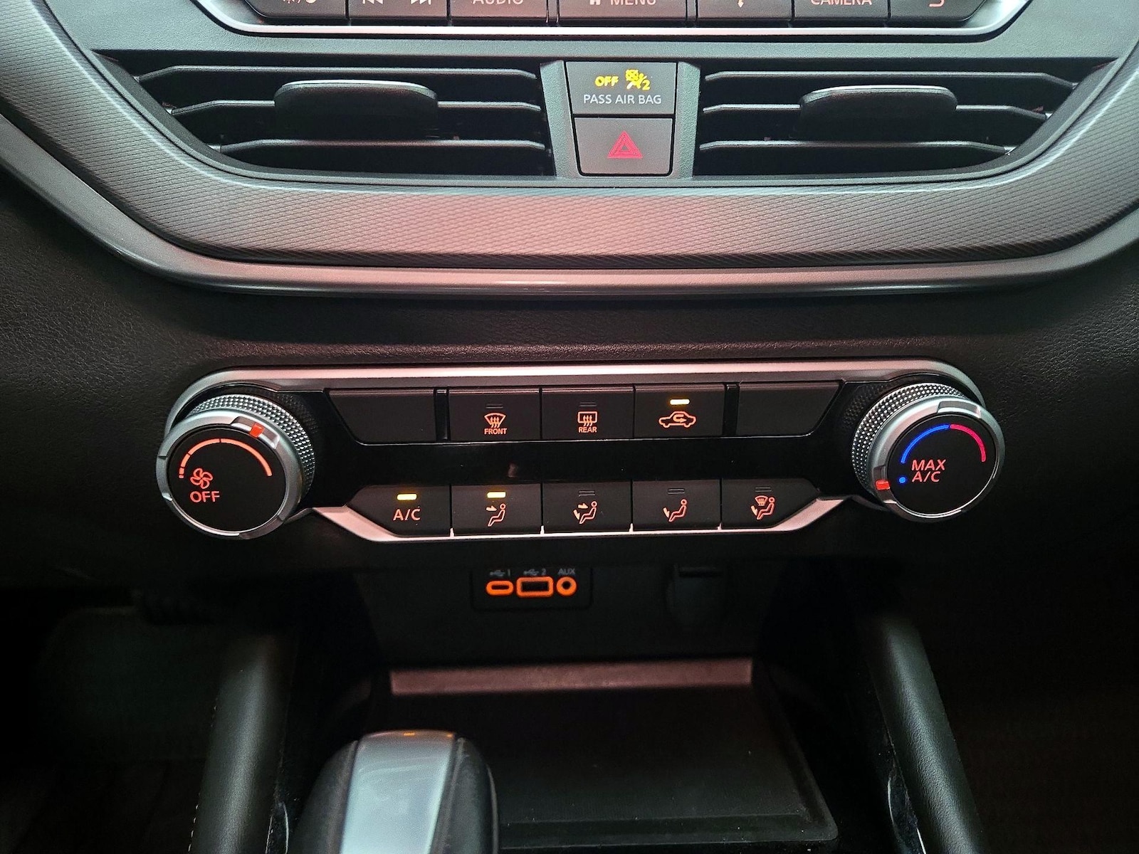 2024 Nissan Altima SR - Photo 17