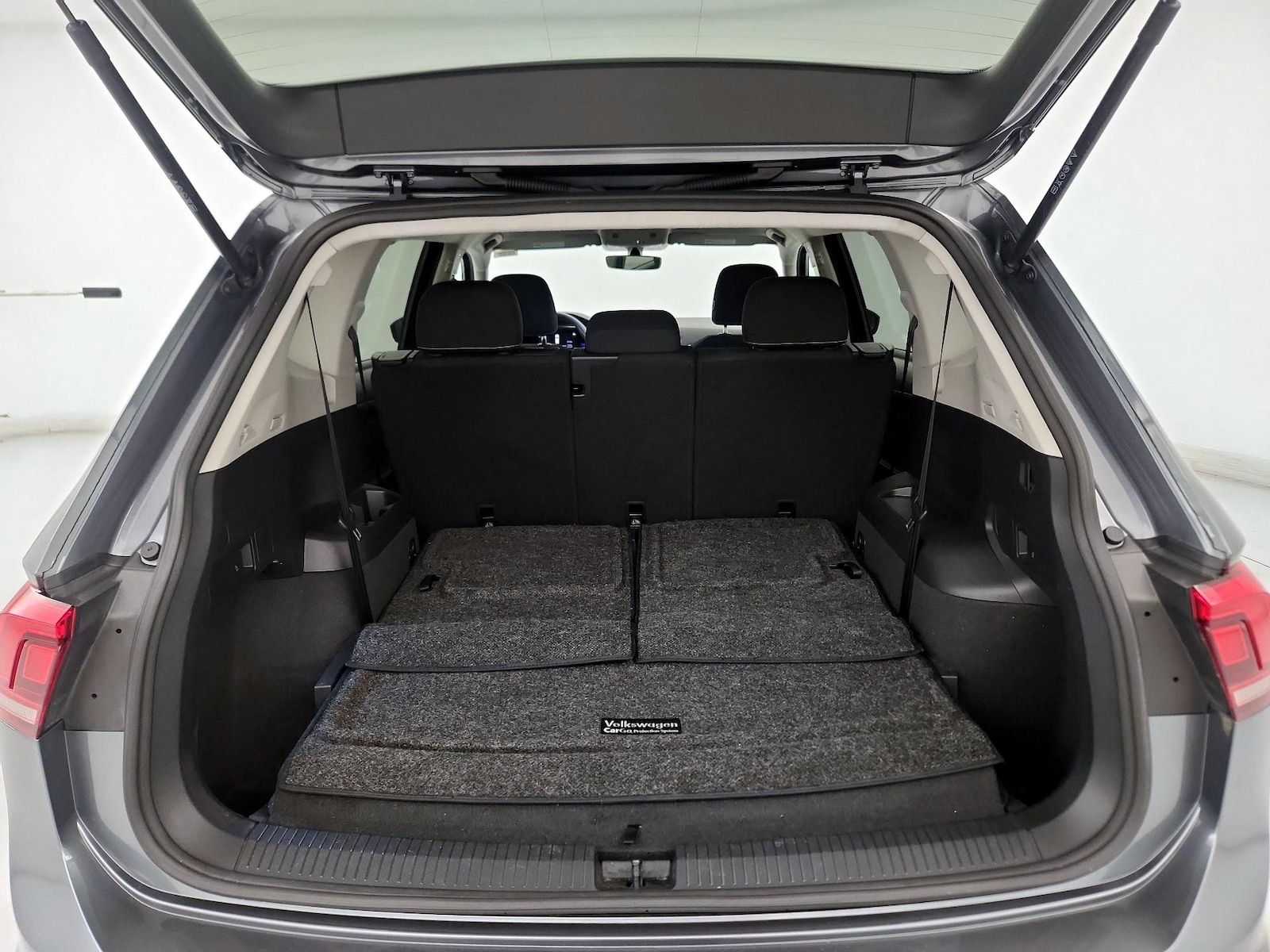 2023 Volkswagen Tiguan S - Photo 23
