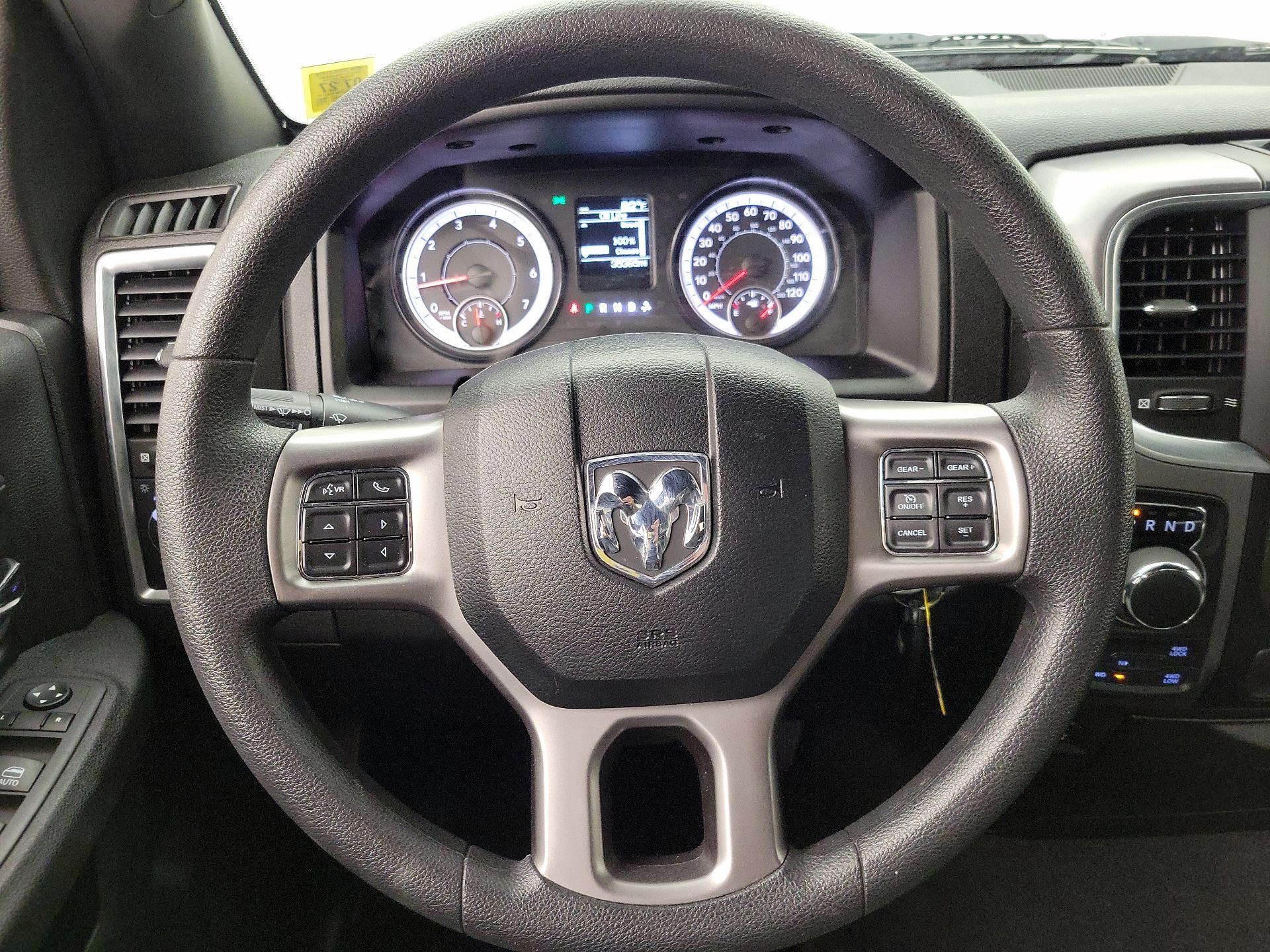 Thumbnail: 2022 RAM 1500 Classic - 10