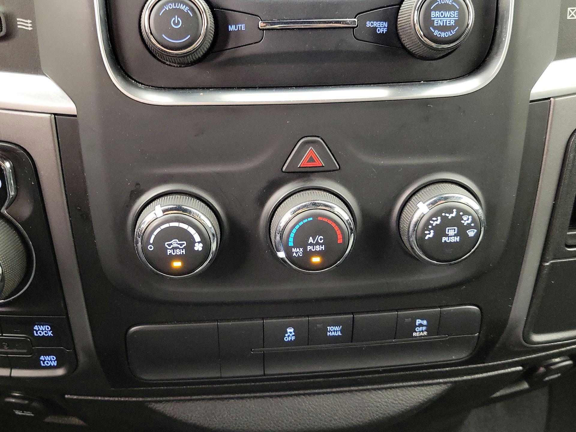 Thumbnail: 2022 RAM 1500 Classic - 16