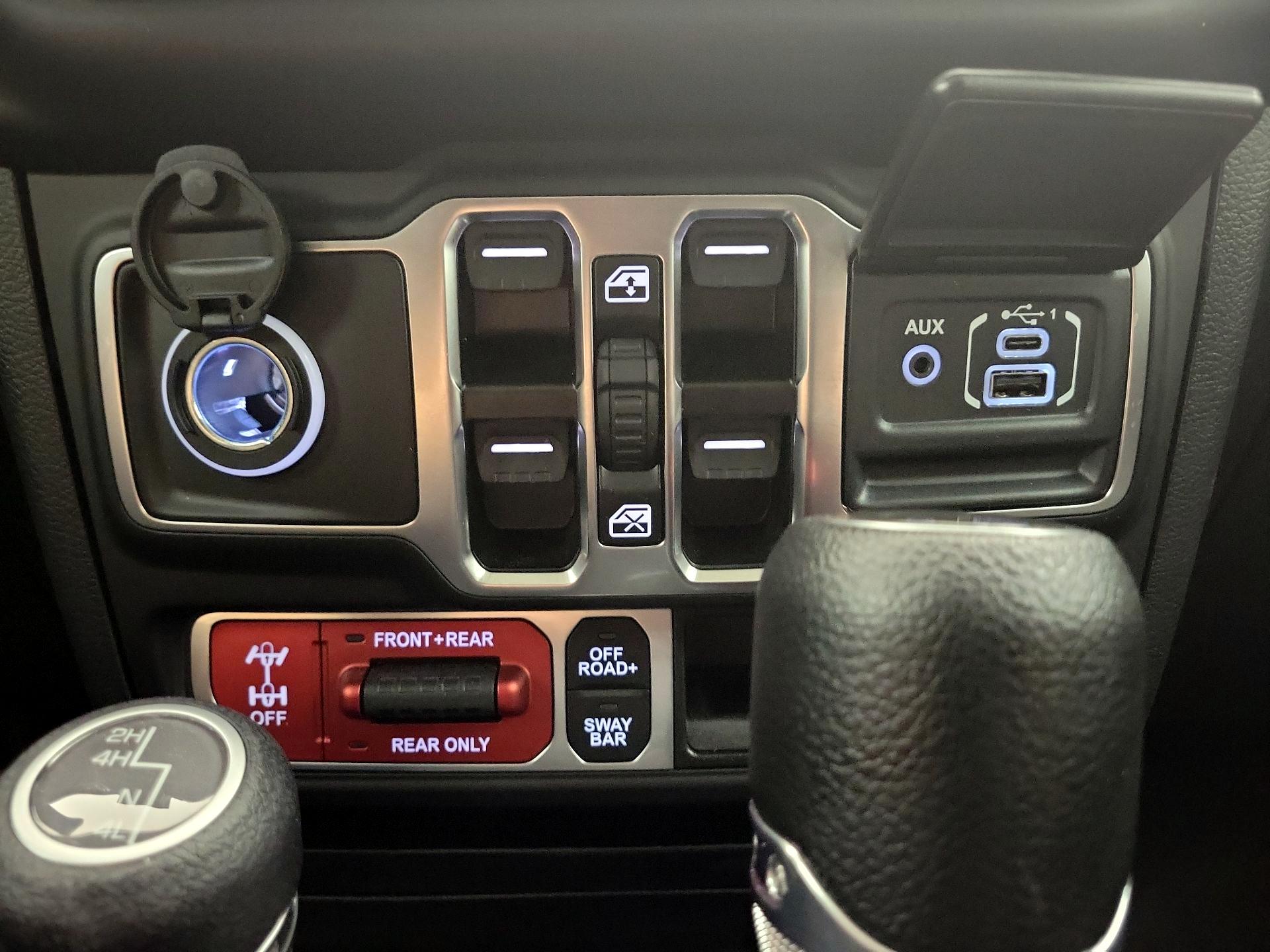 Thumbnail: 2023 Jeep Wrangler - 19