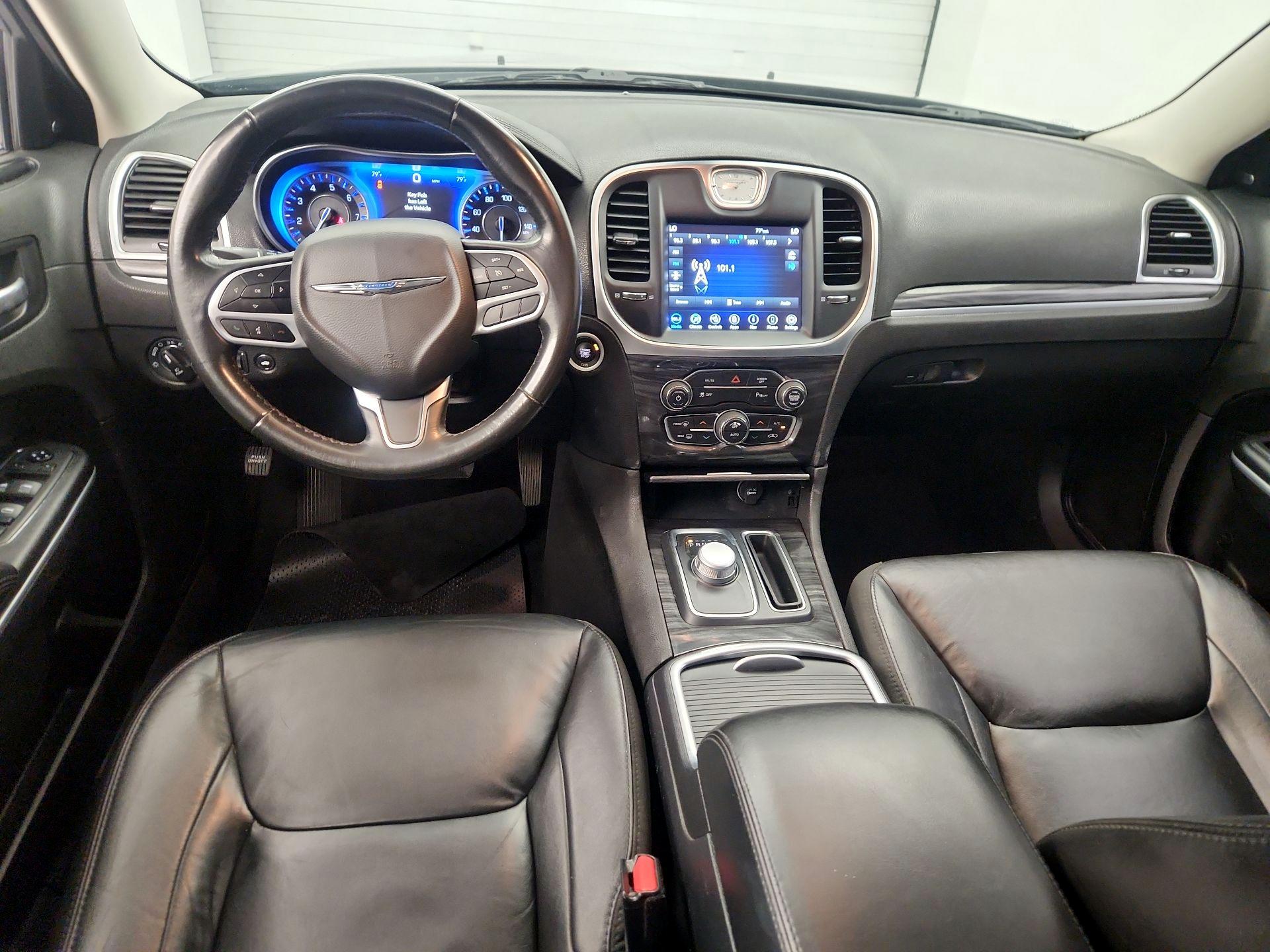 Thumbnail: 2021 Chrysler 300 - 8
