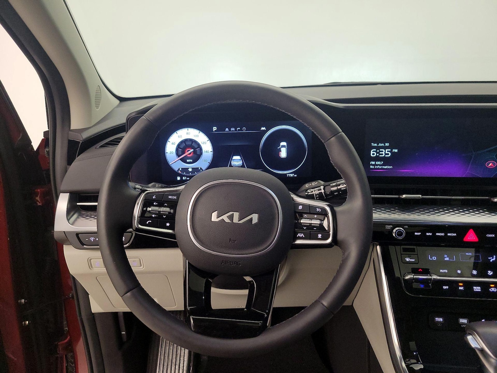 2024 Kia Carnival SX Prestige - Photo 9
