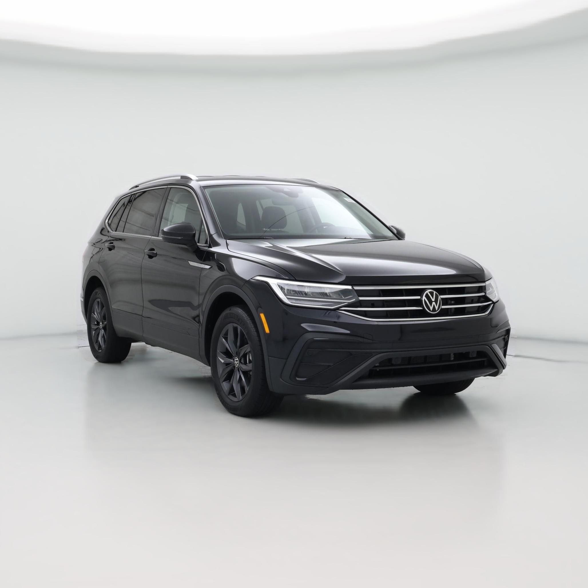 Thumbnail: 2023 Volkswagen Tiguan - 1