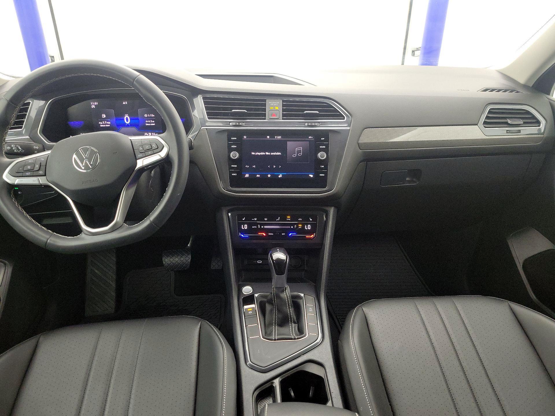 Thumbnail: 2023 Volkswagen Tiguan - 9