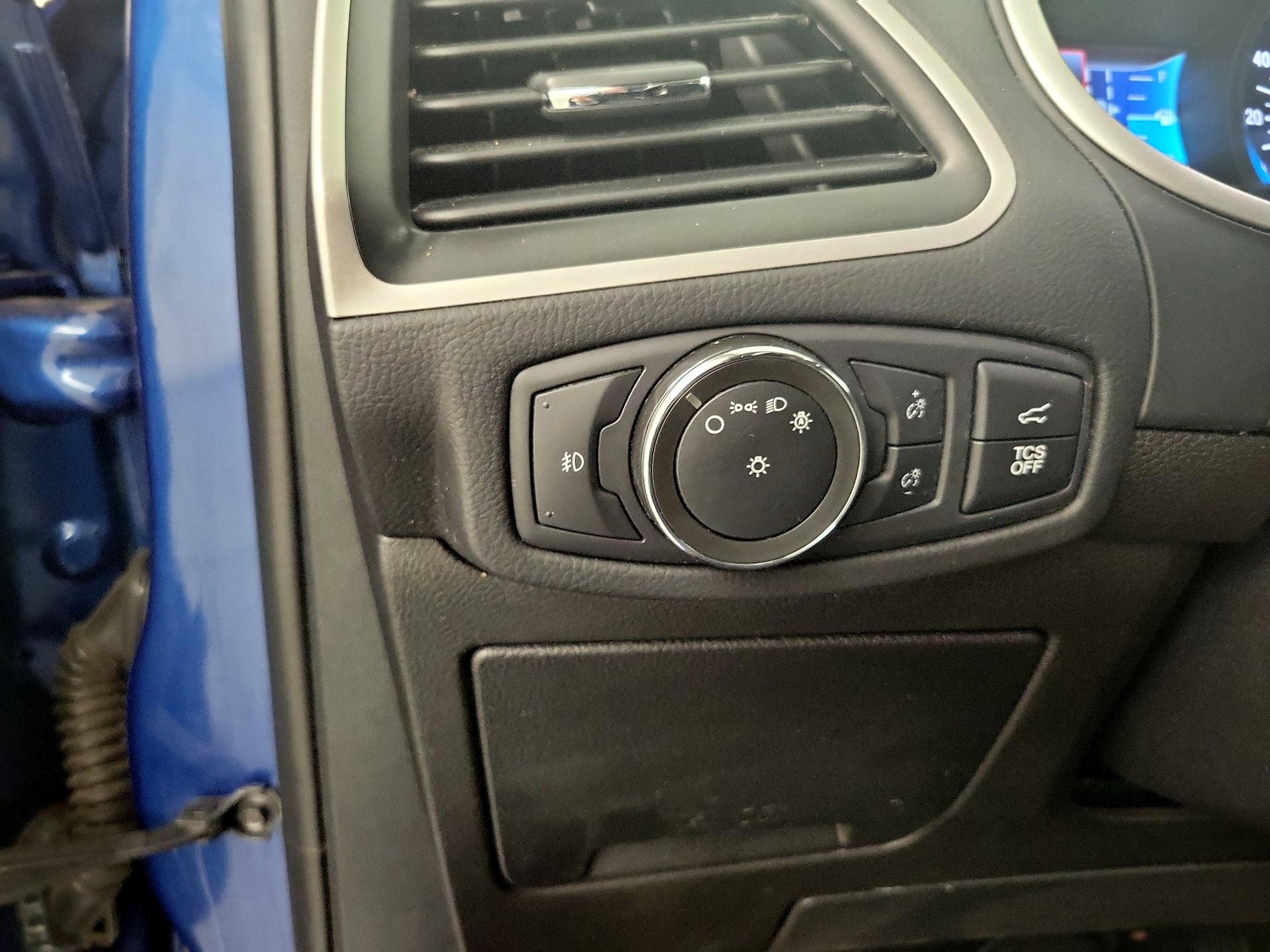 Thumbnail: 2021 Ford Edge - 13