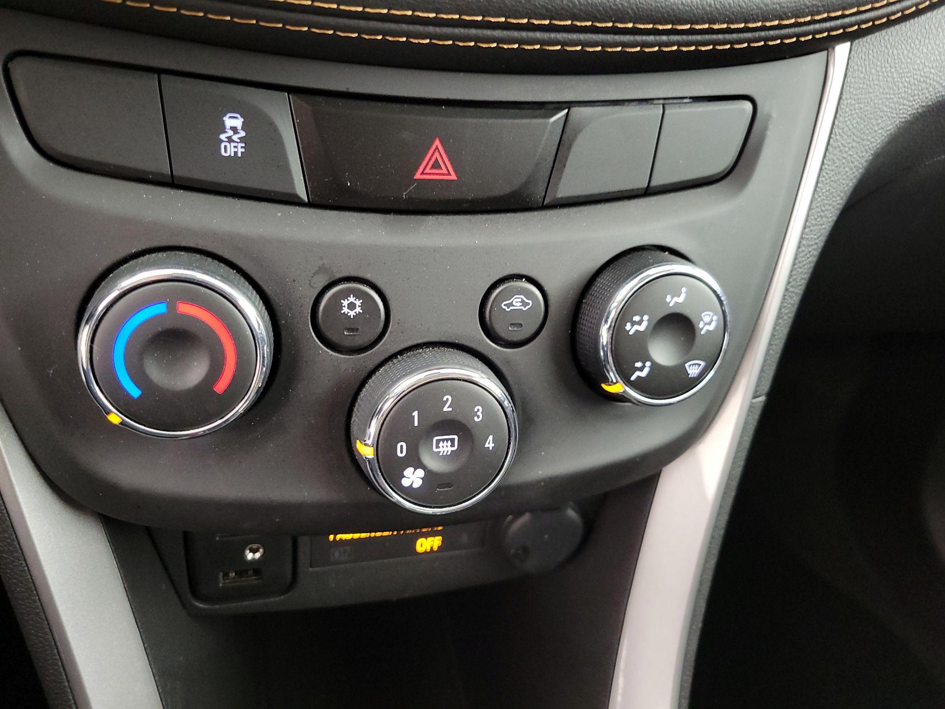 Thumbnail: 2020 Chevrolet Trax - 16