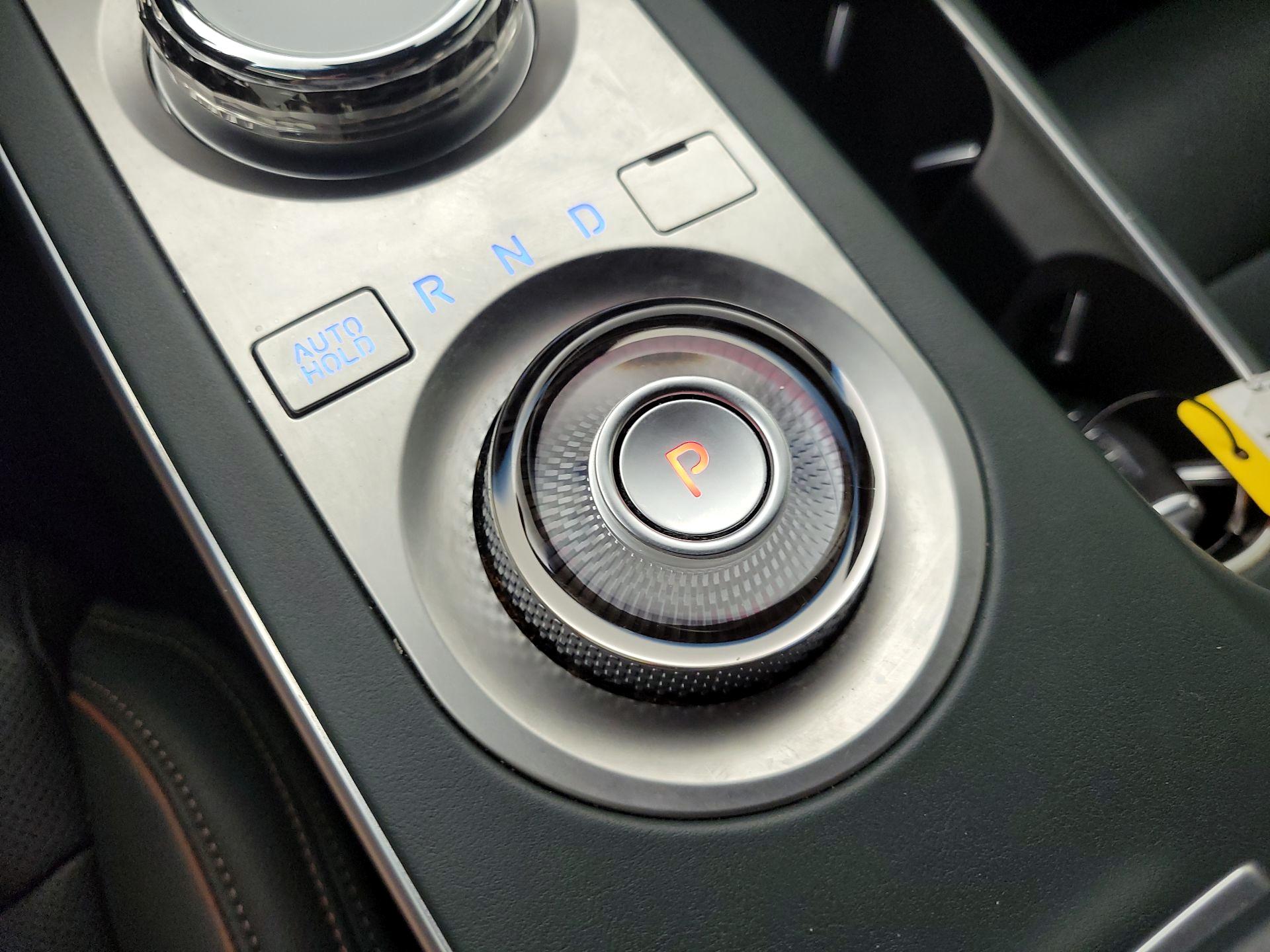 Thumbnail: 2023 Genesis GV70 - 18