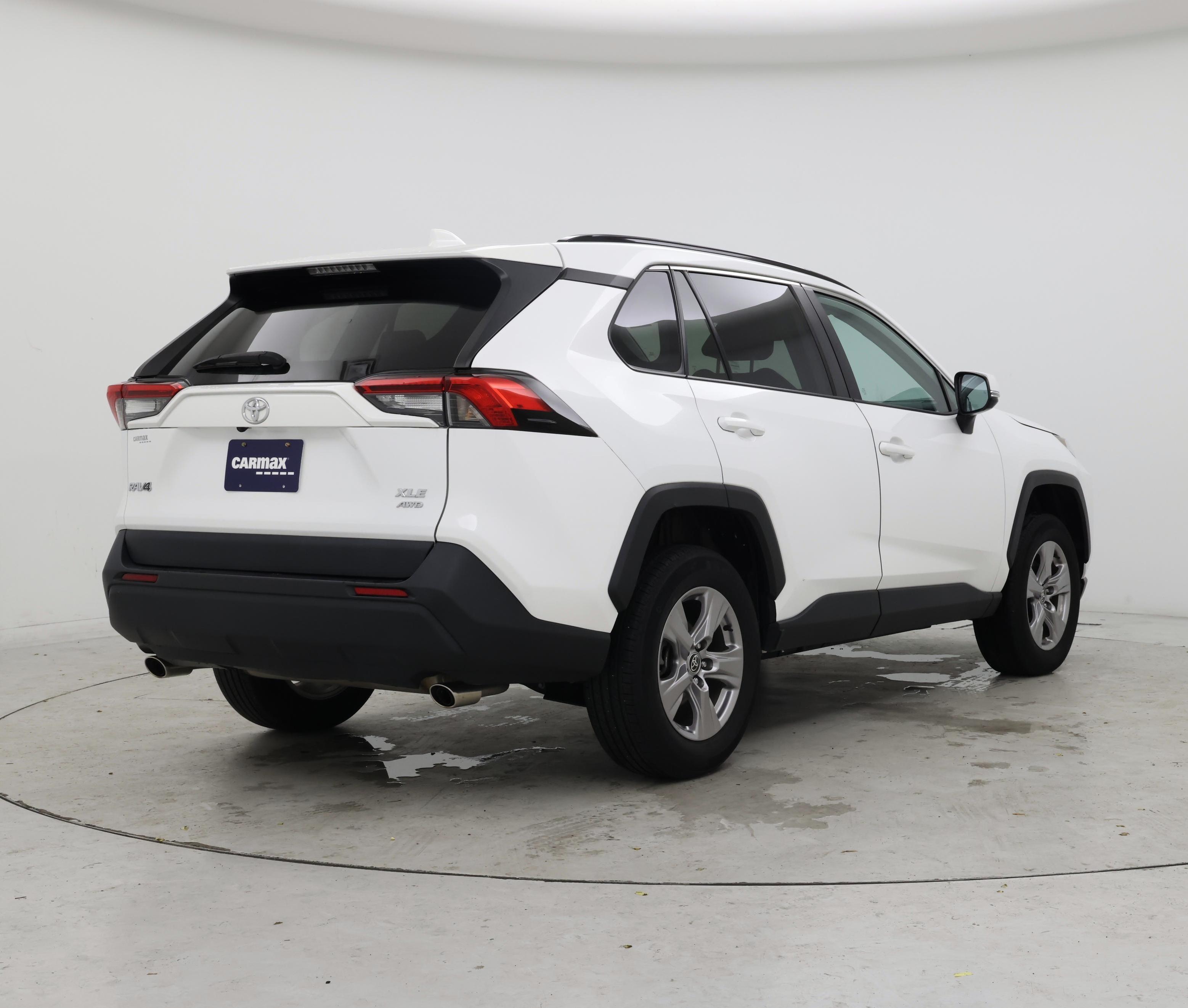 Thumbnail: 2023 Toyota RAV4 - 8