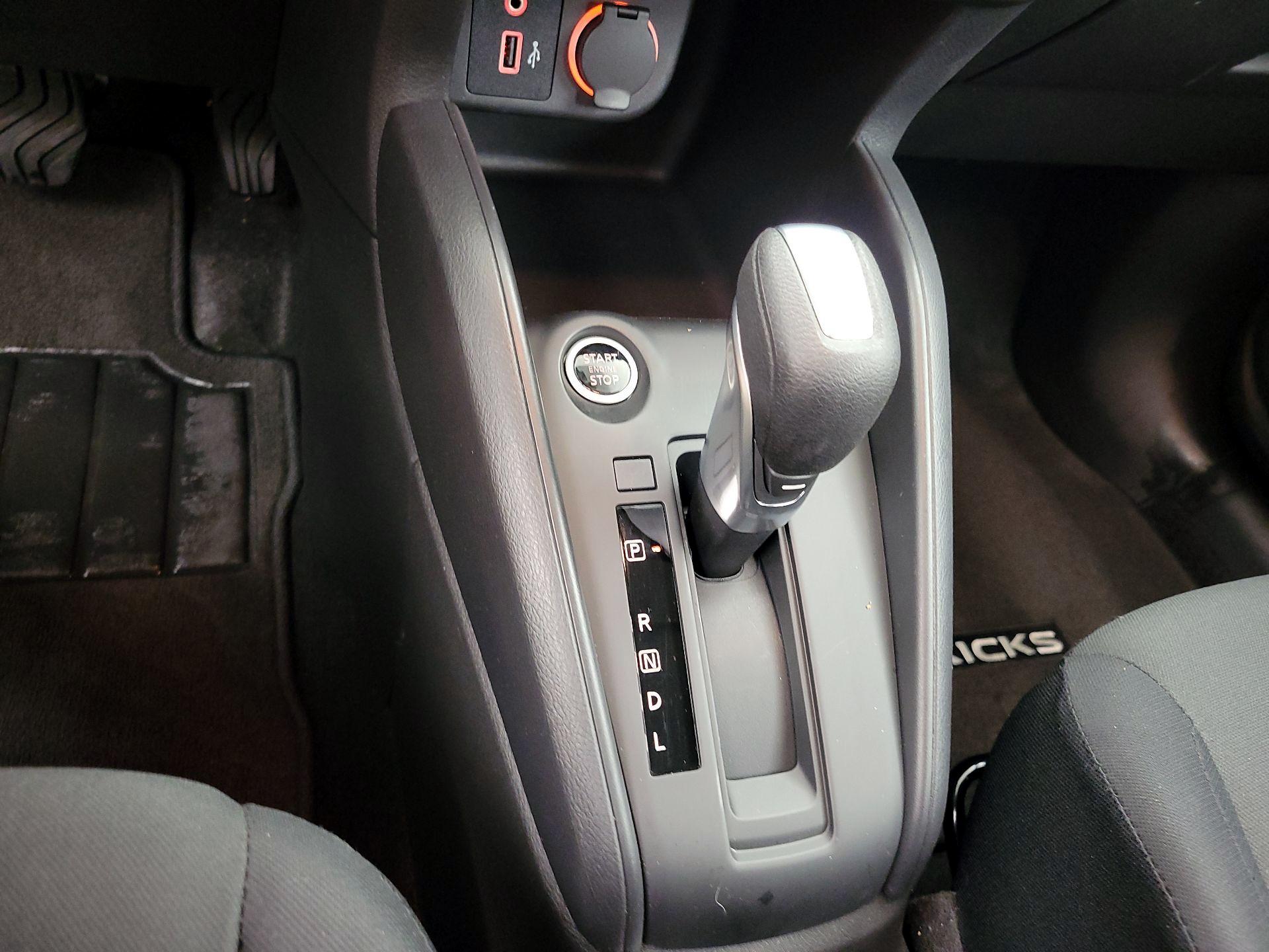 Thumbnail: 2025 Nissan Kicks - 17