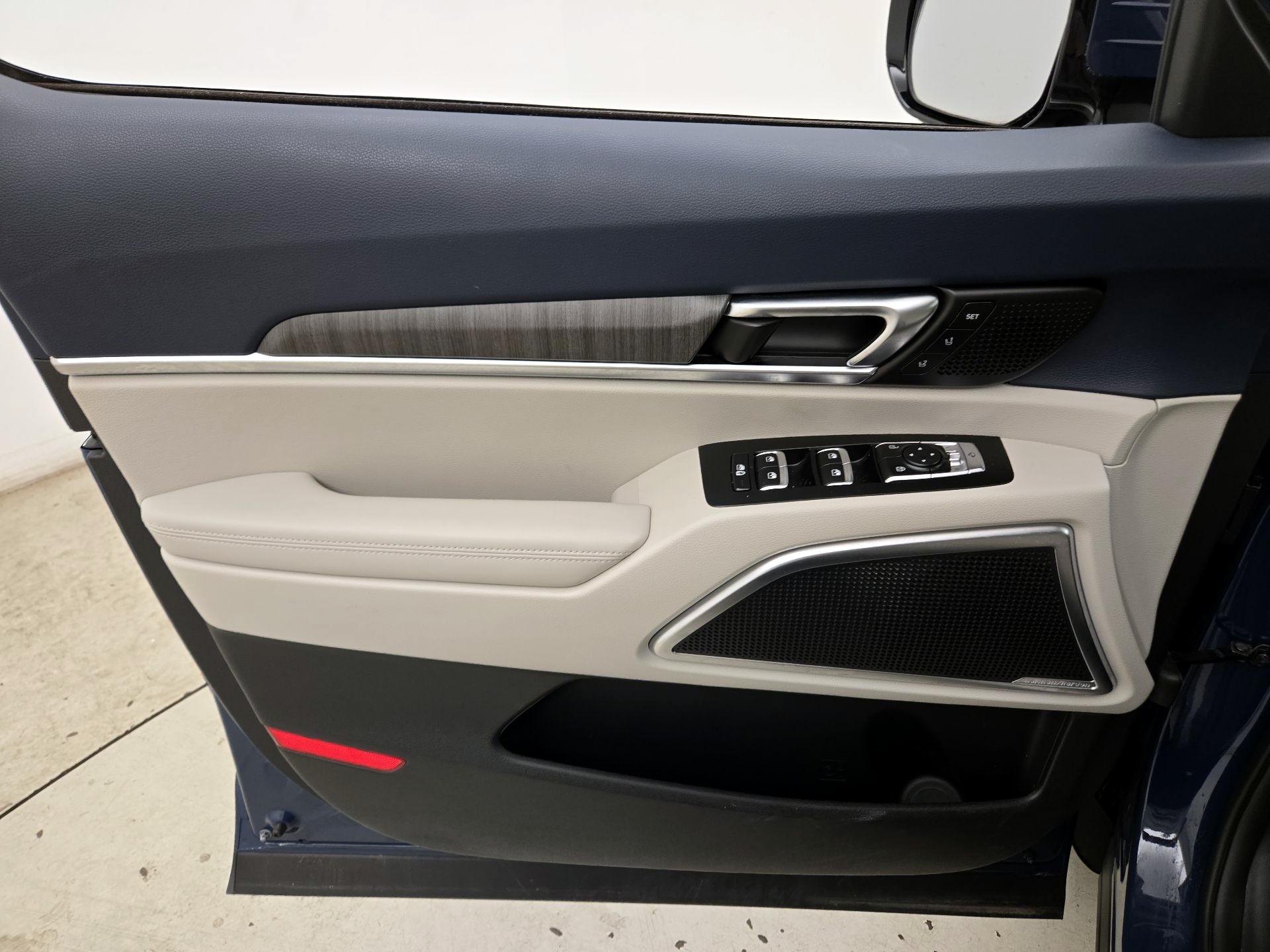 Thumbnail: 2023 Kia Telluride - 12