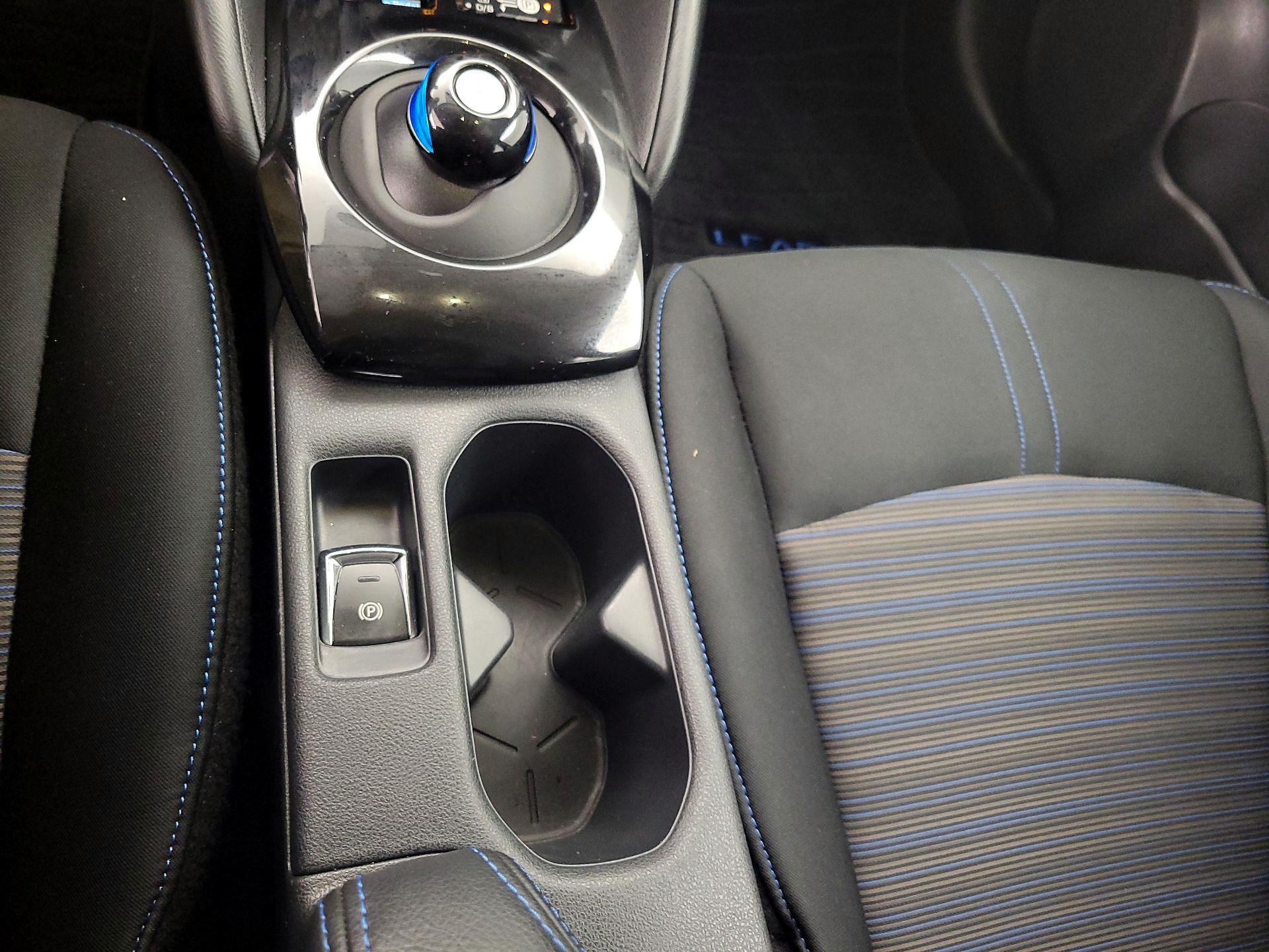 Thumbnail: 2023 Nissan Leaf - 17