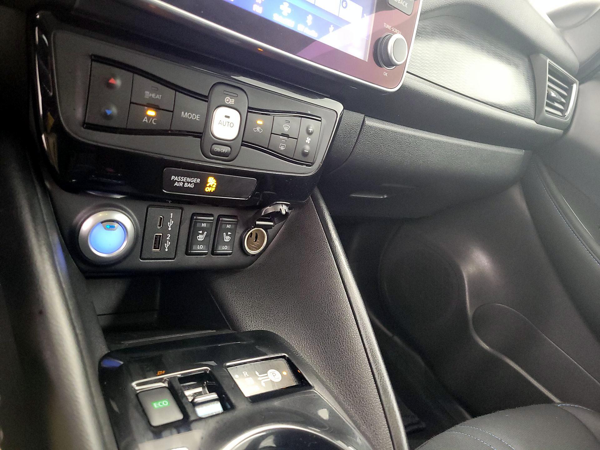 Thumbnail: 2023 Nissan Leaf - 18