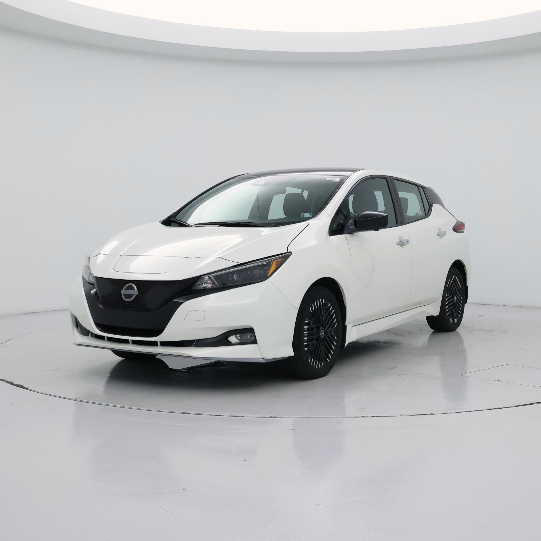 Thumbnail: 2023 Nissan Leaf - 4
